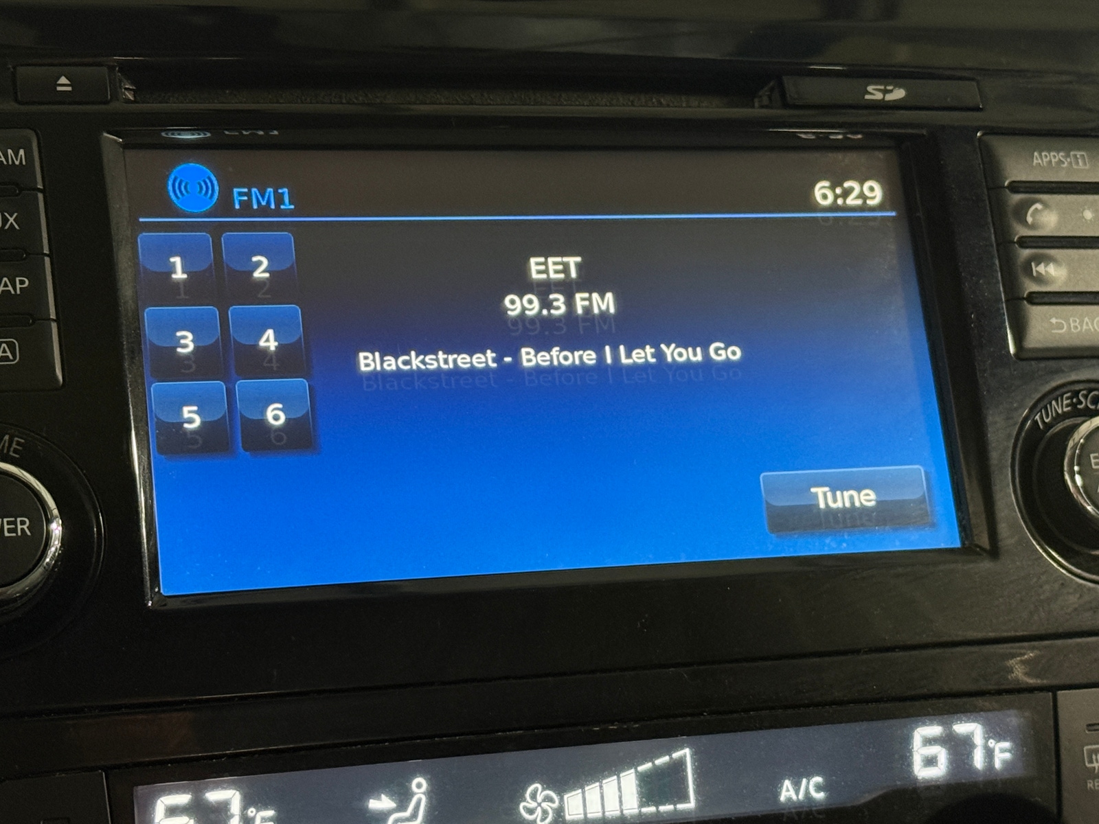 Thumbnail: 2017 Nissan Rogue Sport - 3