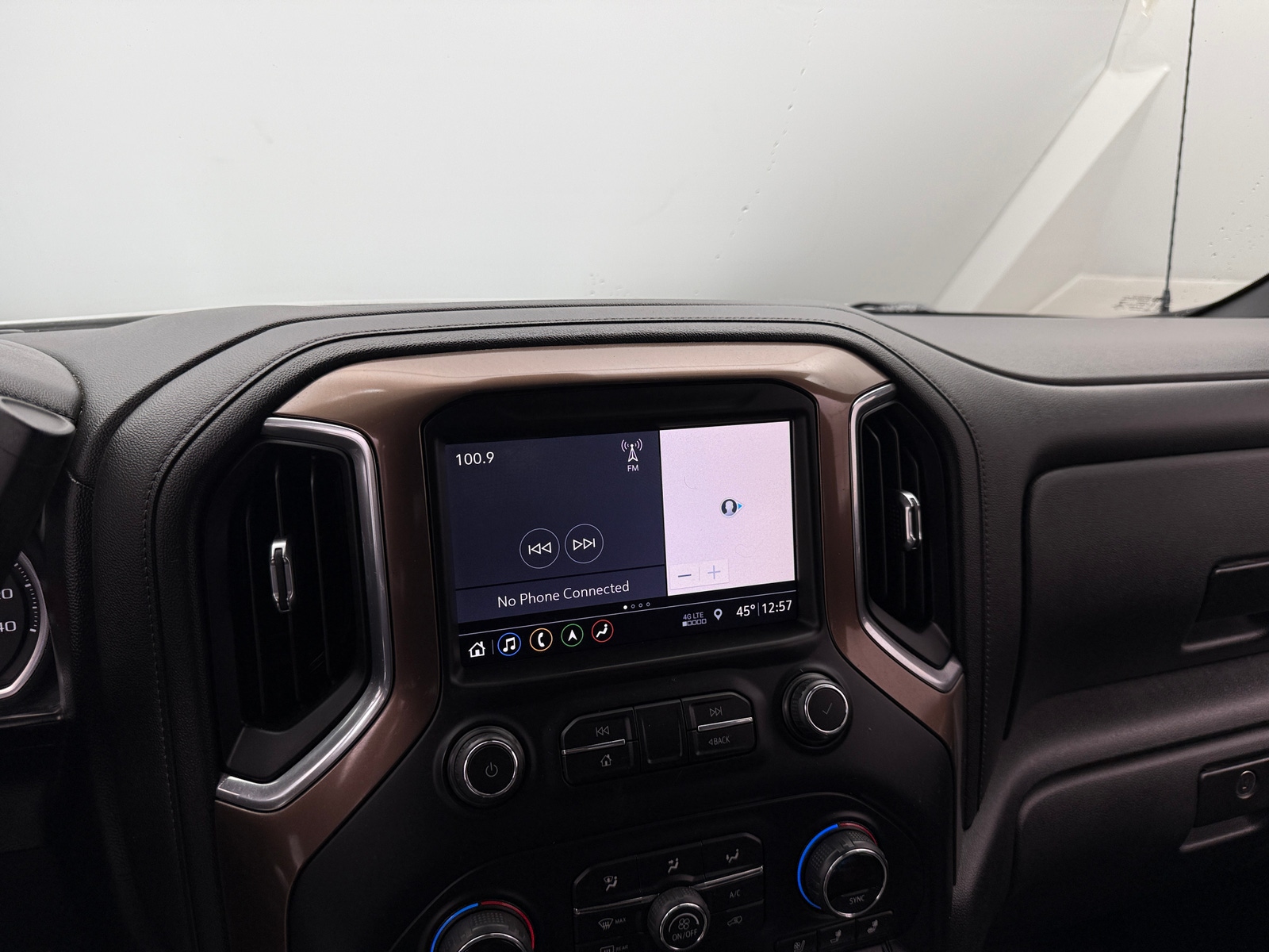 Thumbnail: 2019 Chevrolet Silverado 1500 - 3