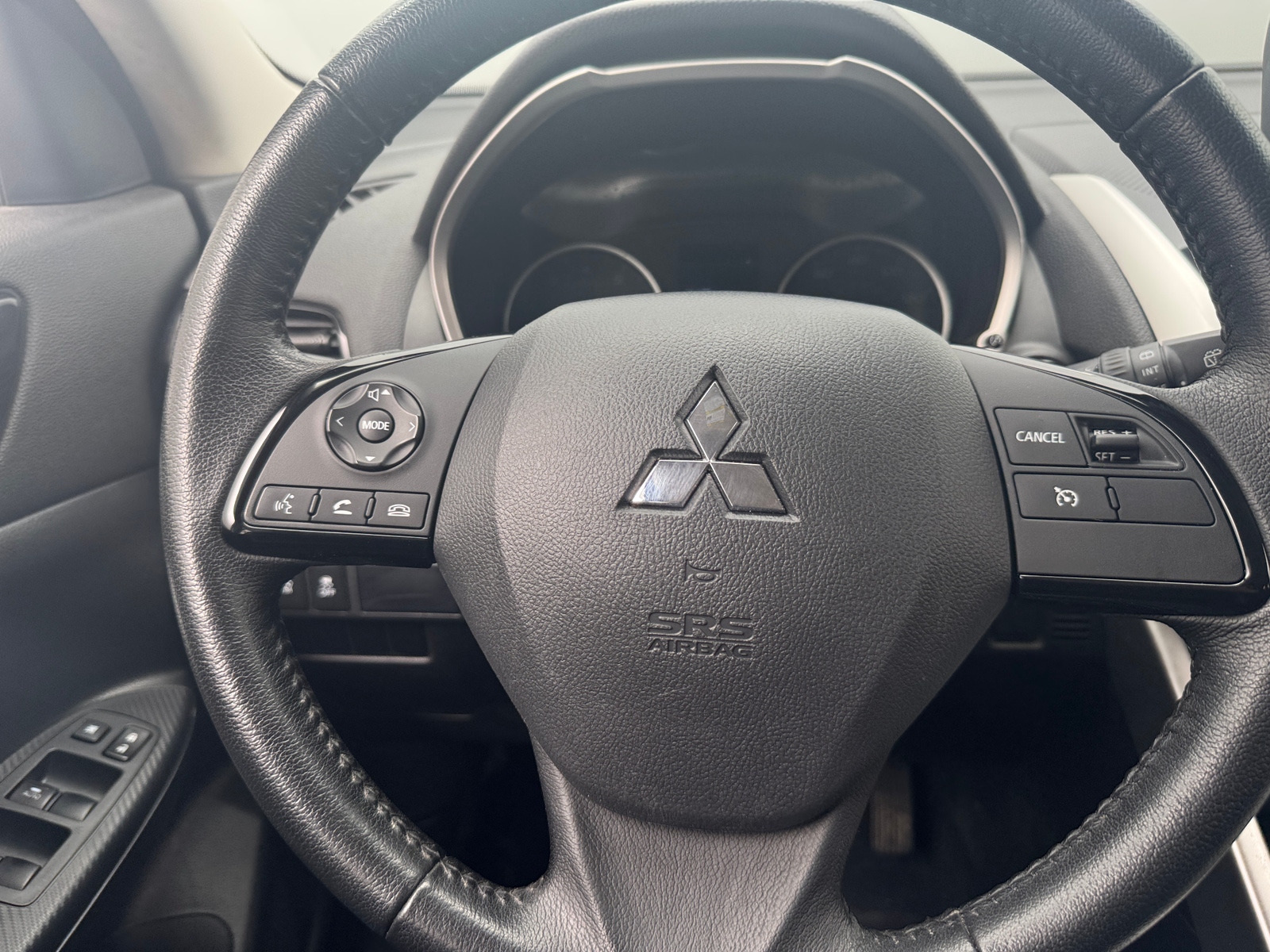 Thumbnail: 2023 Mitsubishi Eclipse Cross - 5