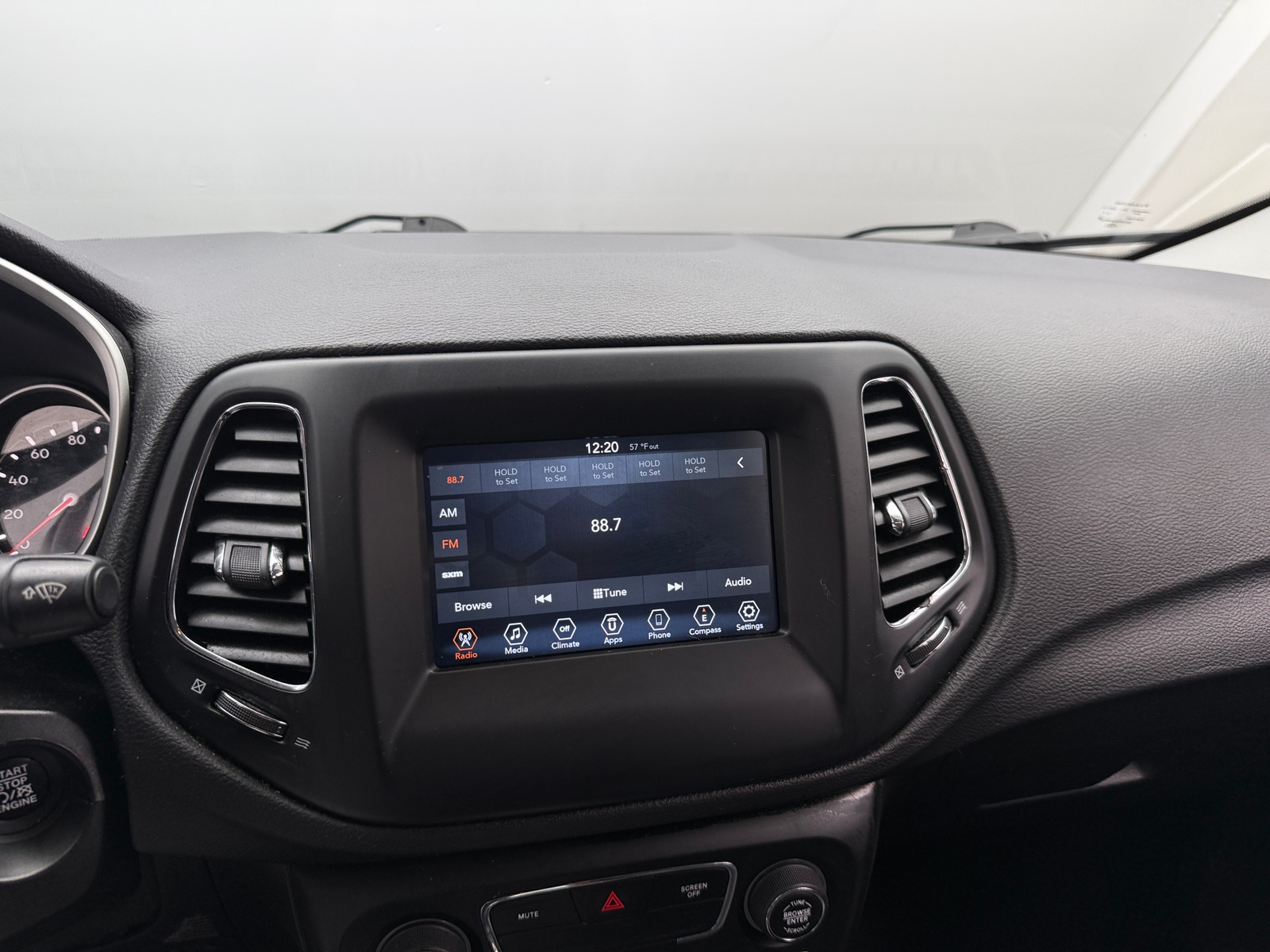 Thumbnail: 2020 Jeep Compass - 4