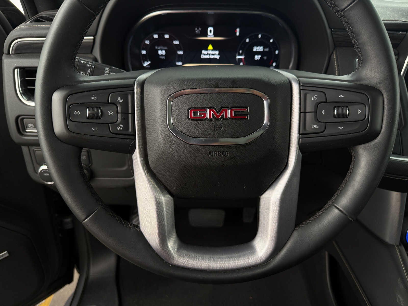 Thumbnail: 2023 GMC Yukon XL - 4