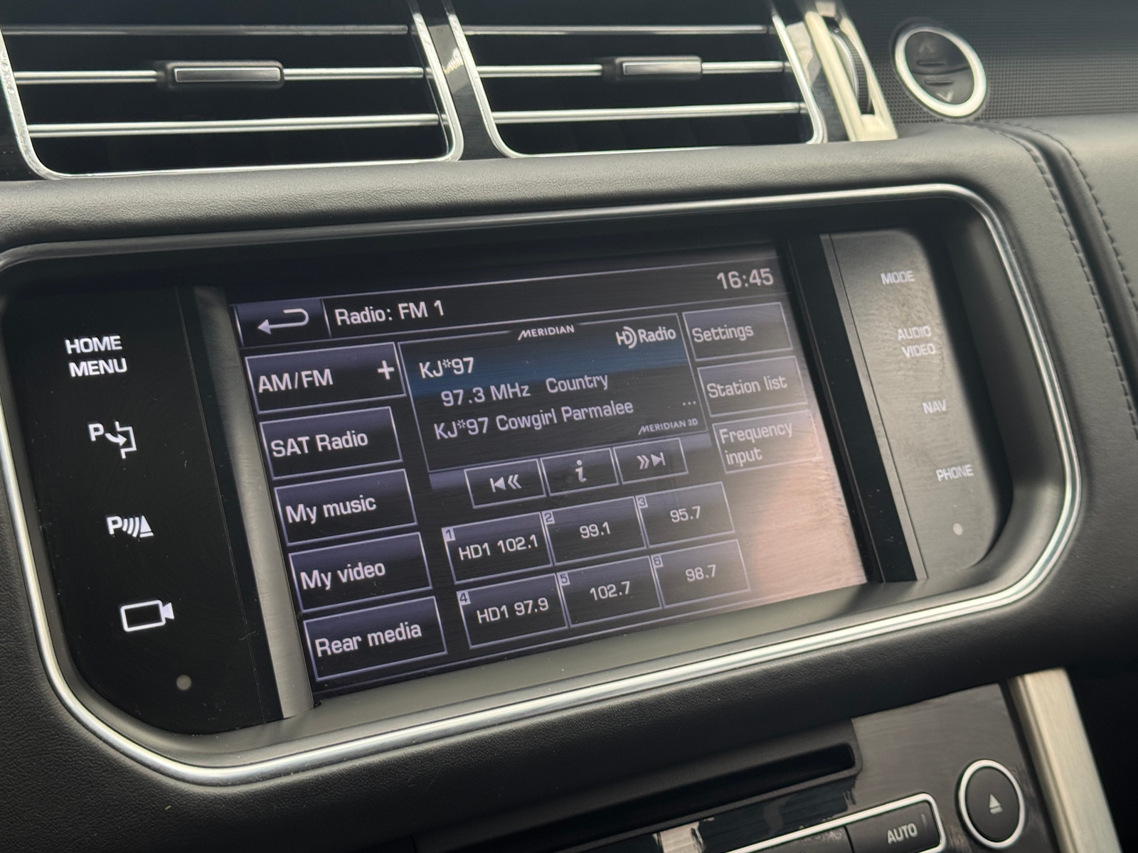 Thumbnail: 2014 Land Rover Range Rover - 3