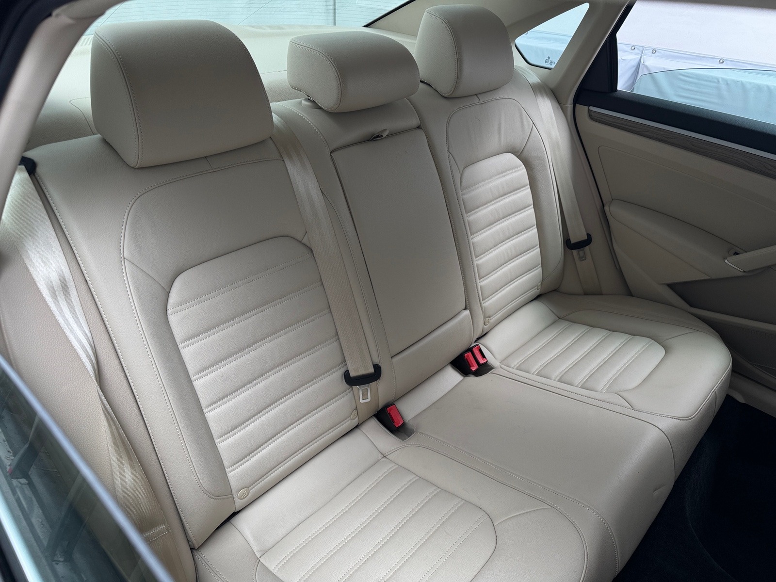 Thumbnail: 2017 Volkswagen Passat - 5