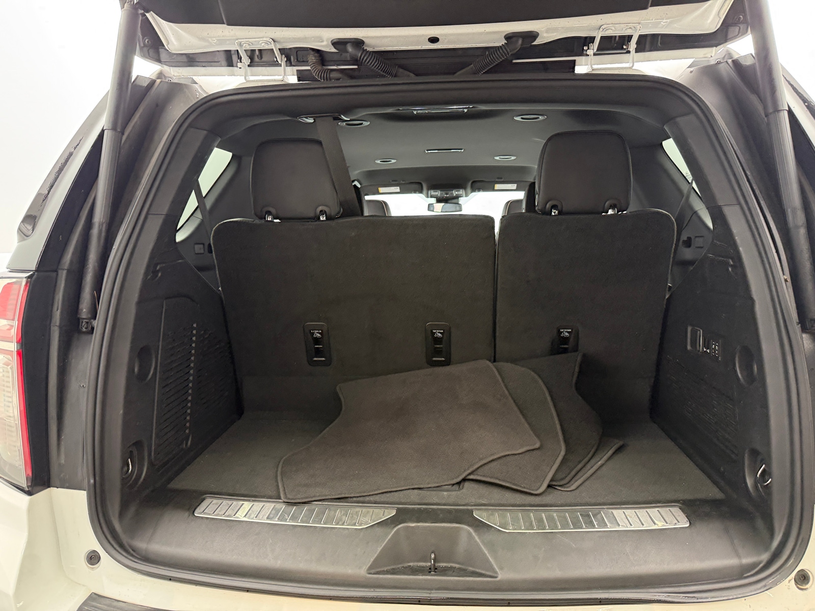 Thumbnail: 2024 Chevrolet Tahoe - 6