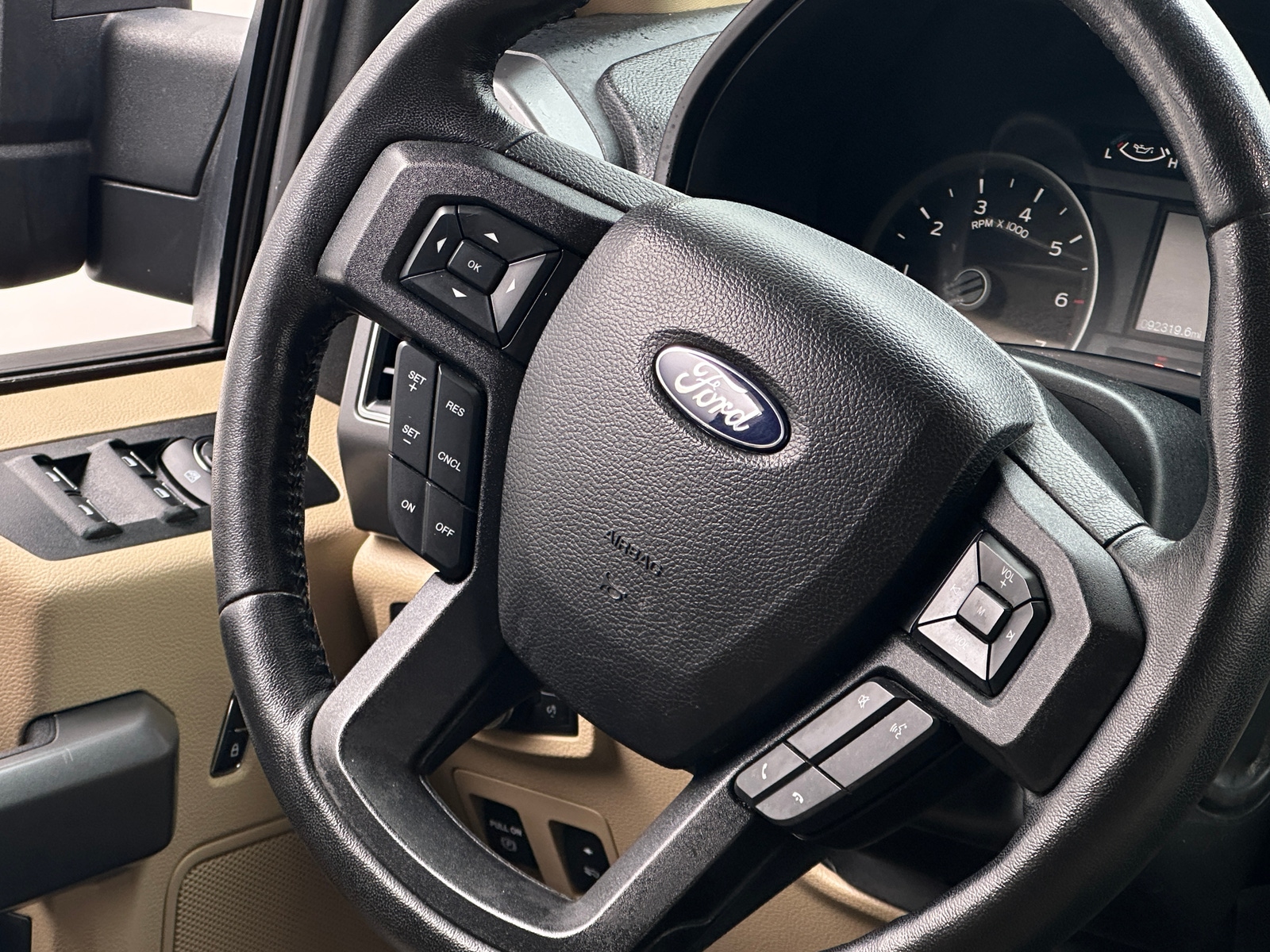 Thumbnail: 2017 Ford Econoline - 5