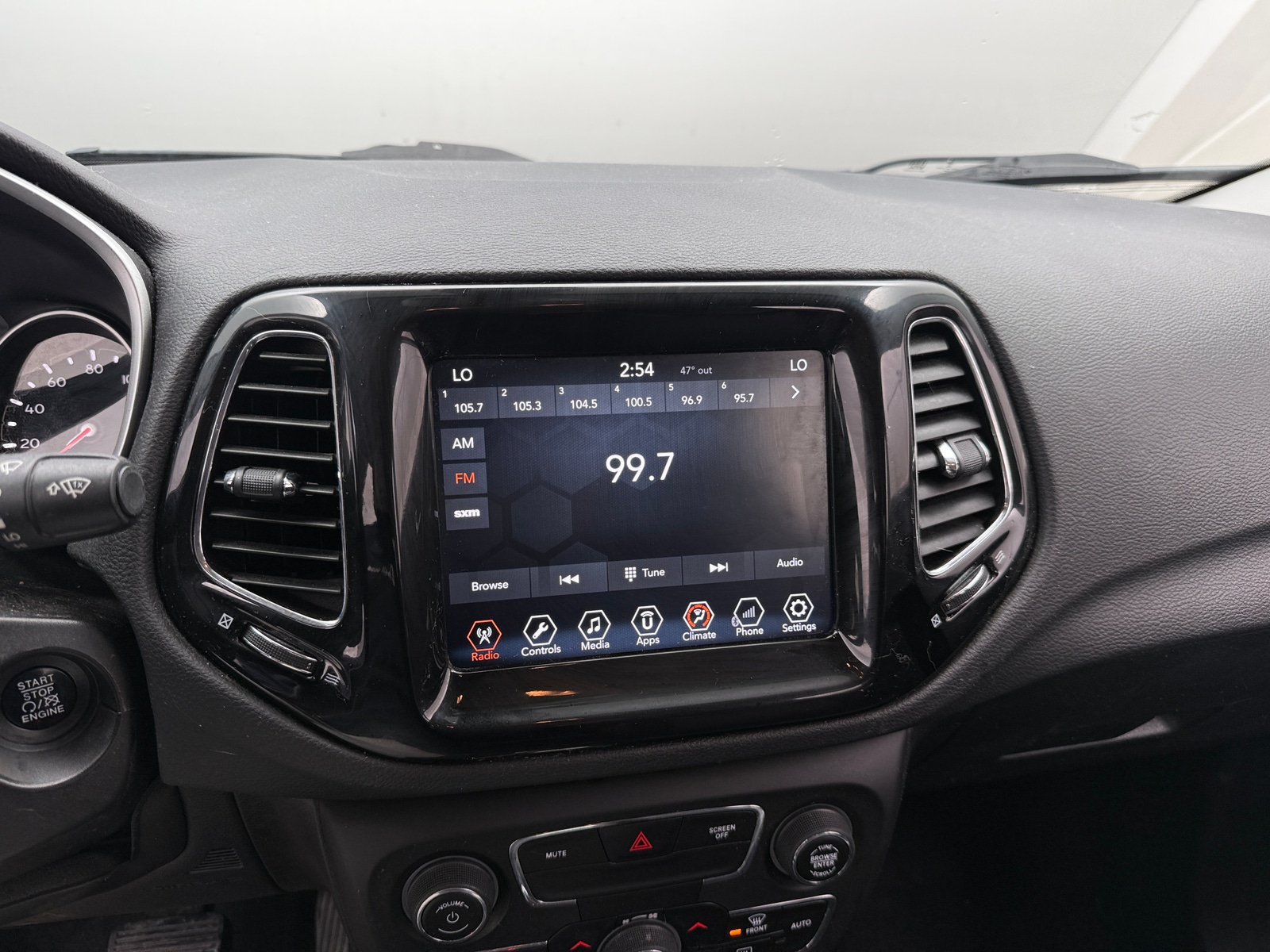 Thumbnail: 2018 Jeep Compass - 3