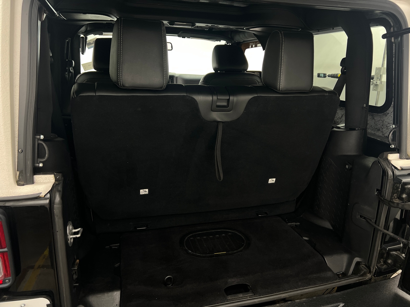 Thumbnail: 2016 Jeep Wrangler - 6