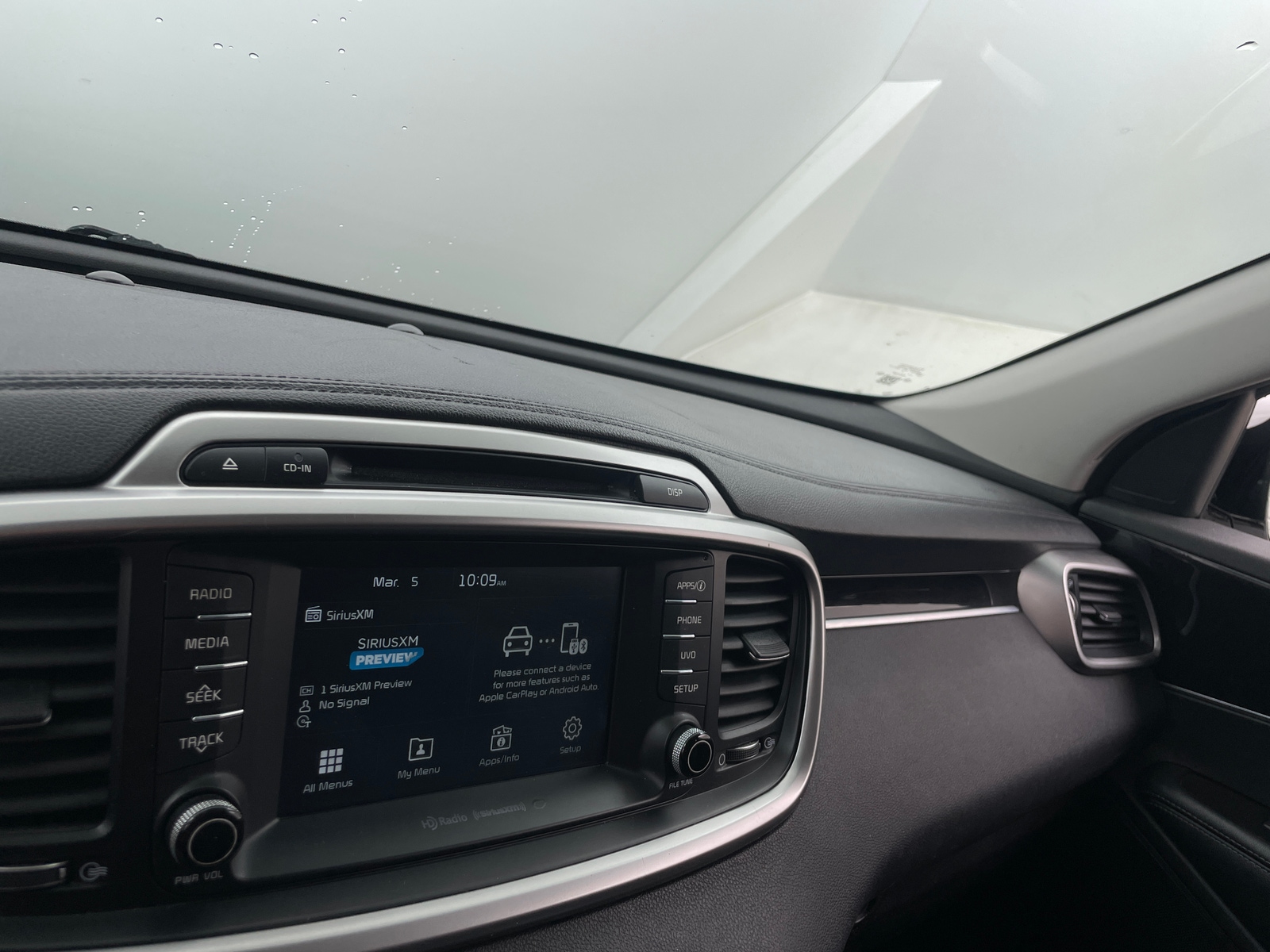 Thumbnail: 2017 Kia Sorento - 4