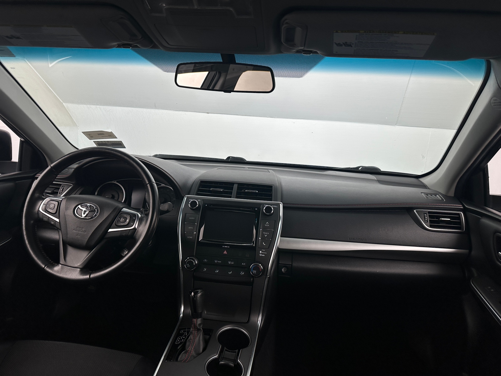 Thumbnail: 2016 Toyota Camry - 3