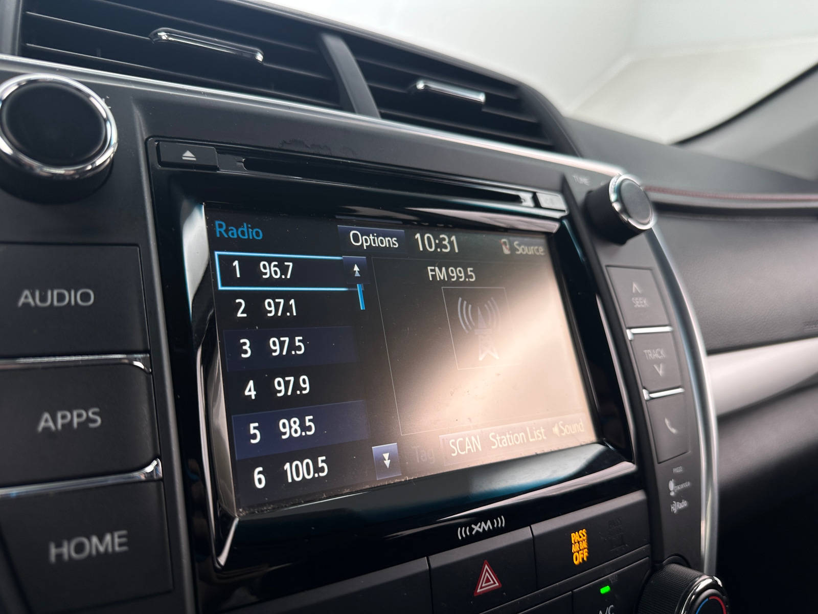 Thumbnail: 2016 Toyota Camry - 4