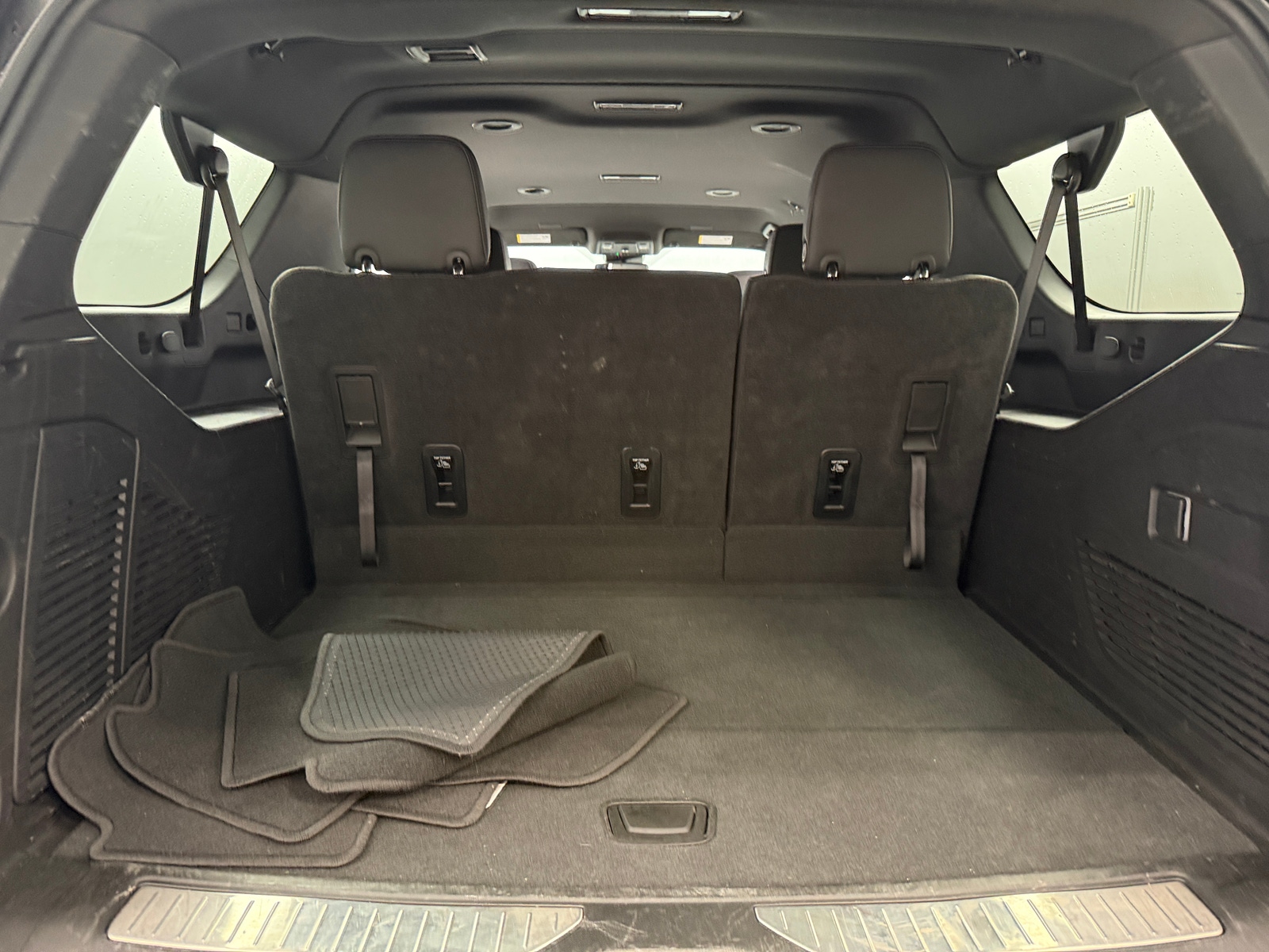 Thumbnail: 2025 Chevrolet Suburban - 6