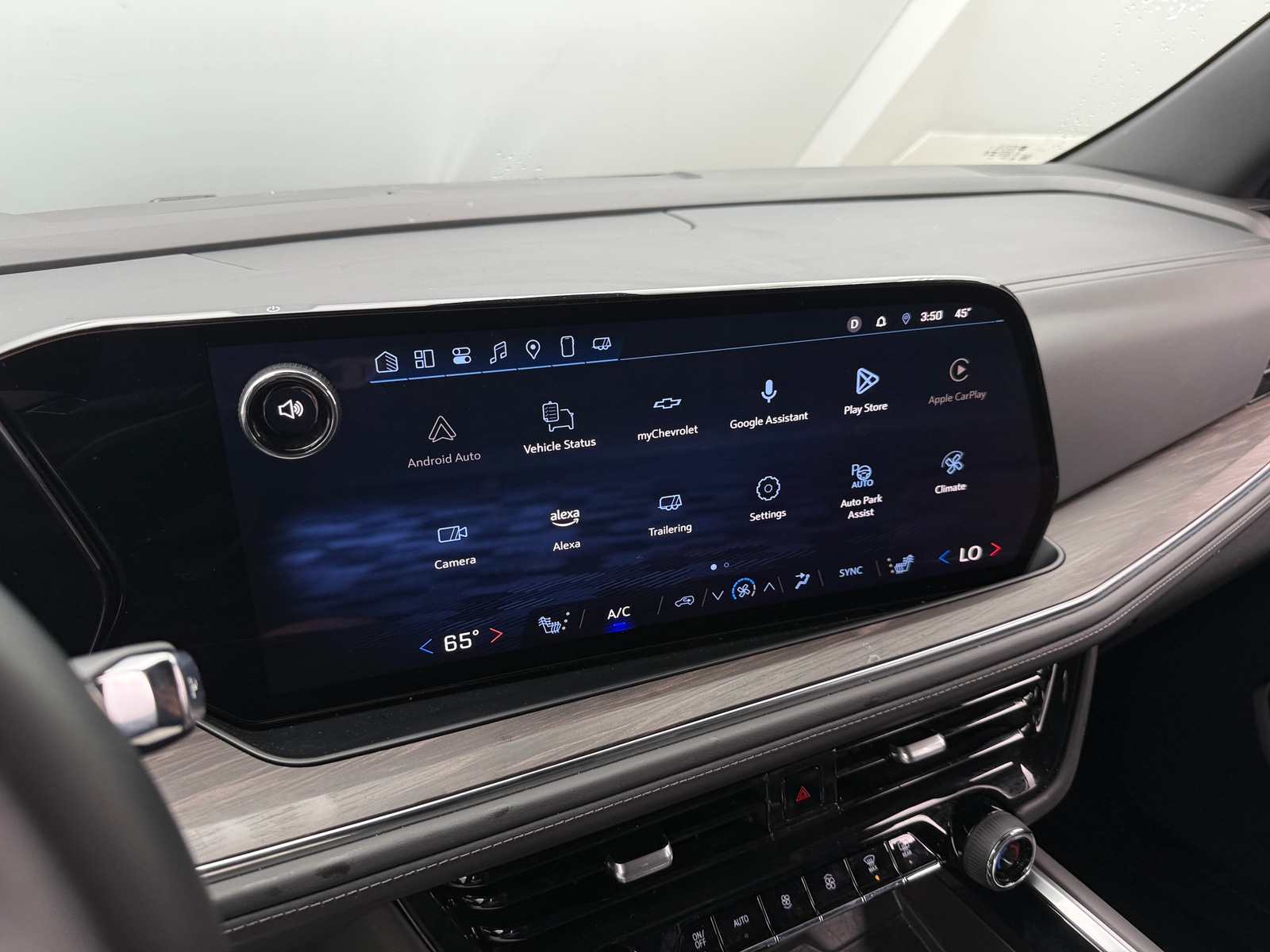 Thumbnail: 2025 Chevrolet Suburban - 3