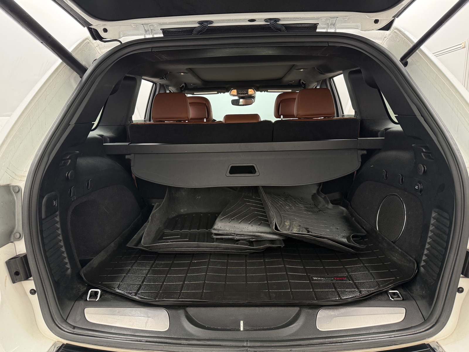 Thumbnail: 2017 Jeep Grand Cherokee - 6