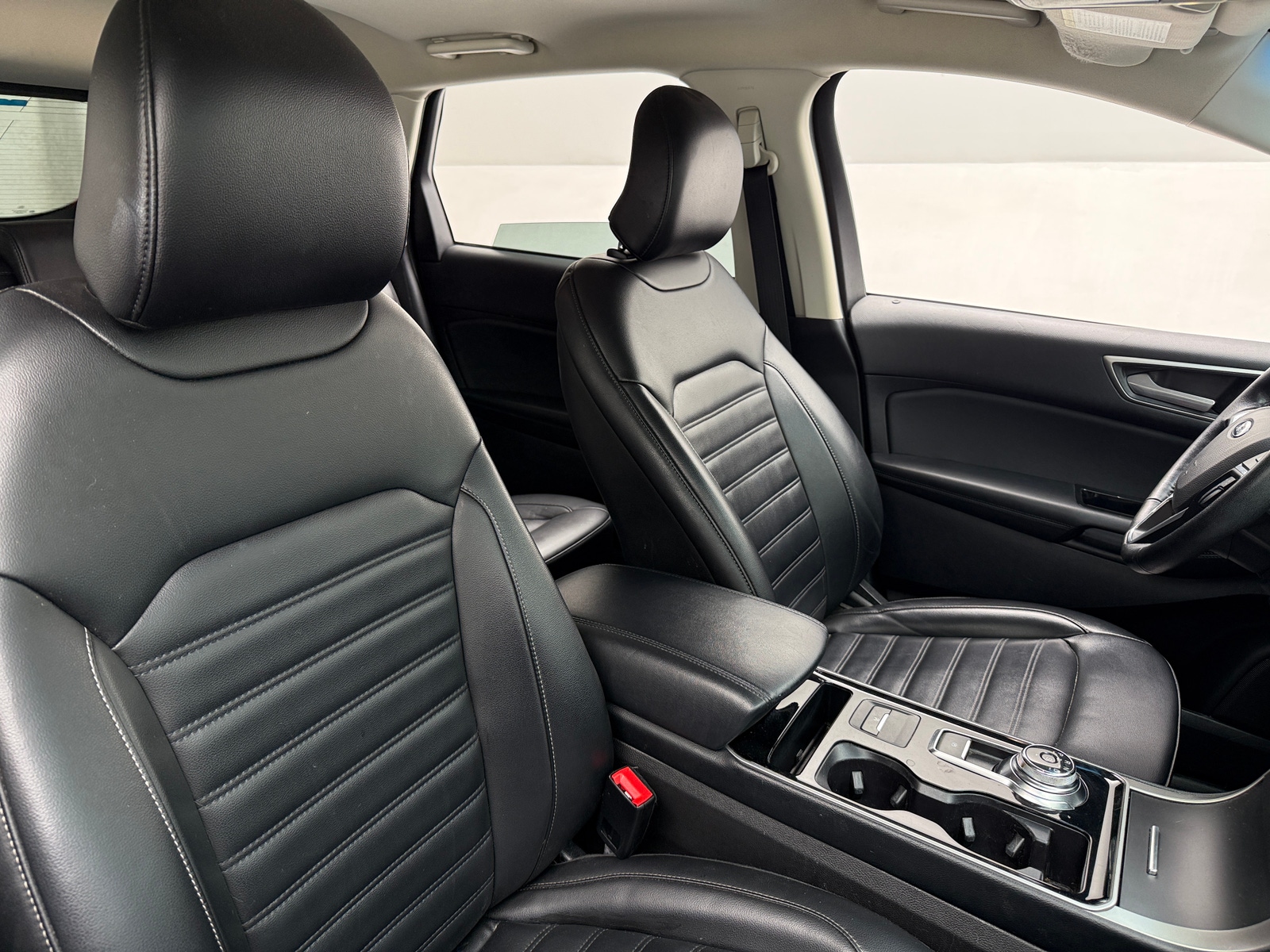 Thumbnail: 2019 Ford Edge - 2