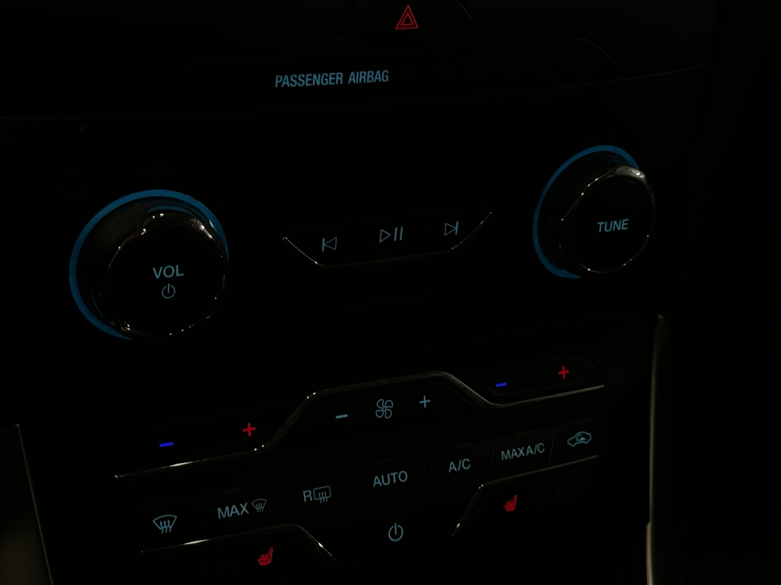 Thumbnail: 2019 Ford Edge - 4