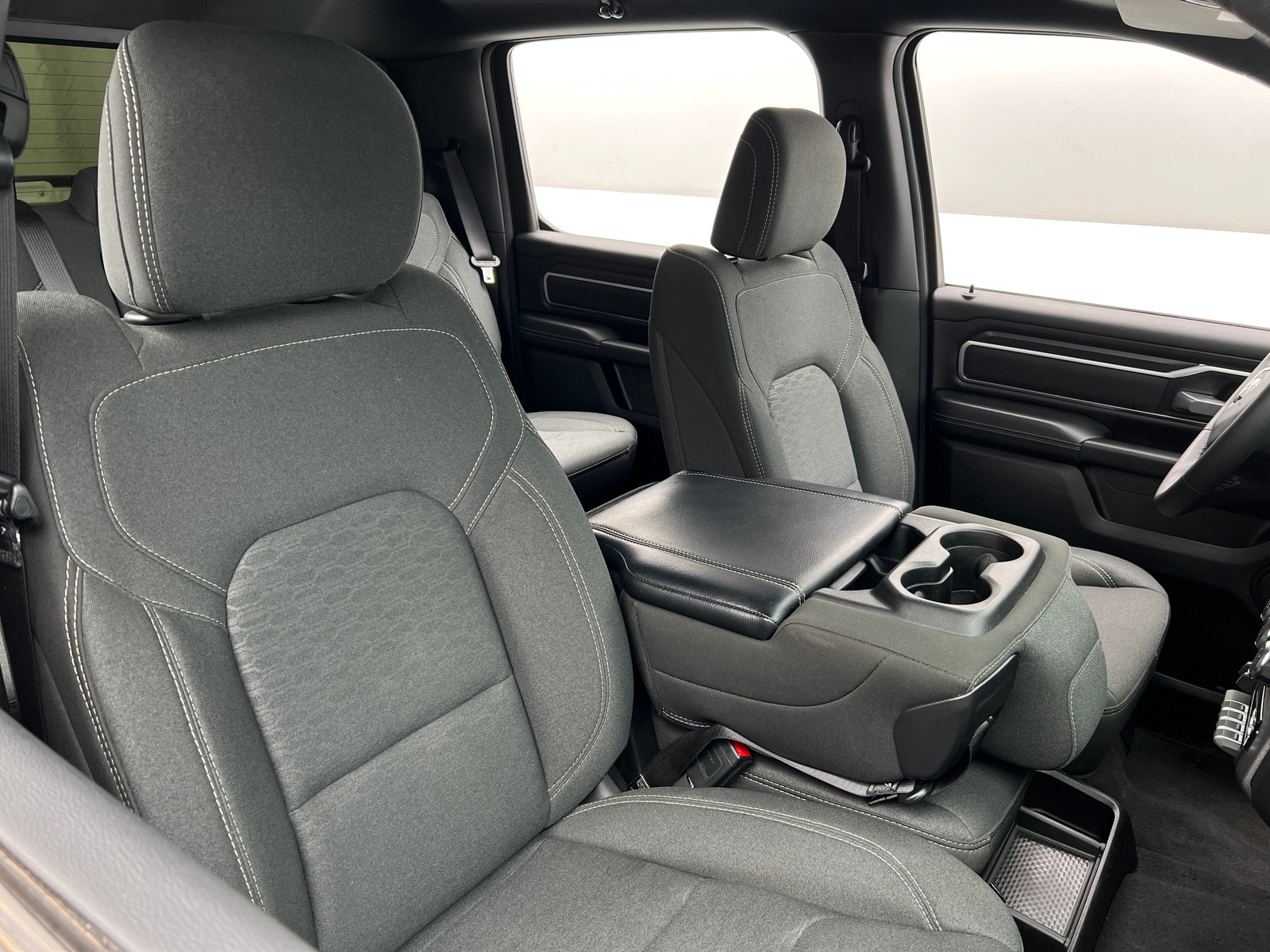 Thumbnail: 2025 RAM 1500 - 2