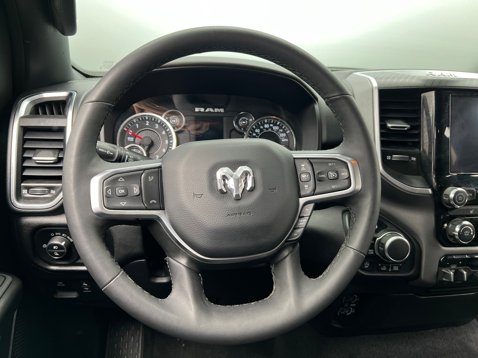 Thumbnail: 2025 RAM 1500 - 5