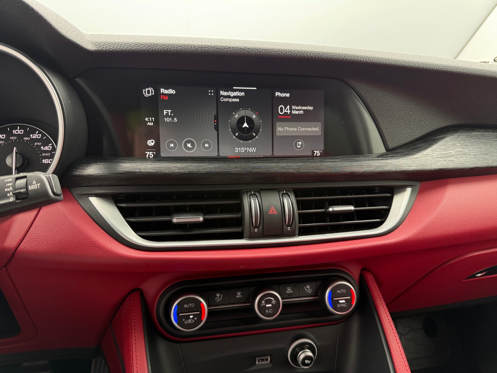 Thumbnail: 2020 Alfa Romeo Stelvio - 3