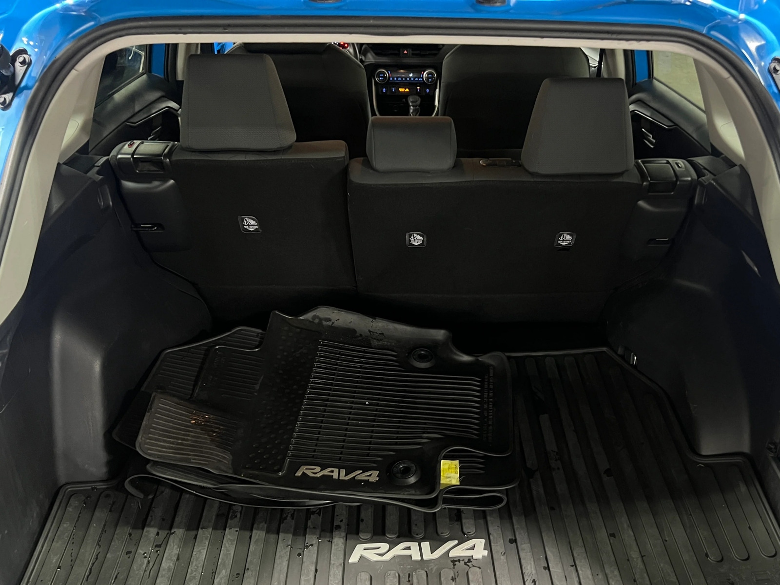 Thumbnail: 2020 Toyota RAV4 - 7