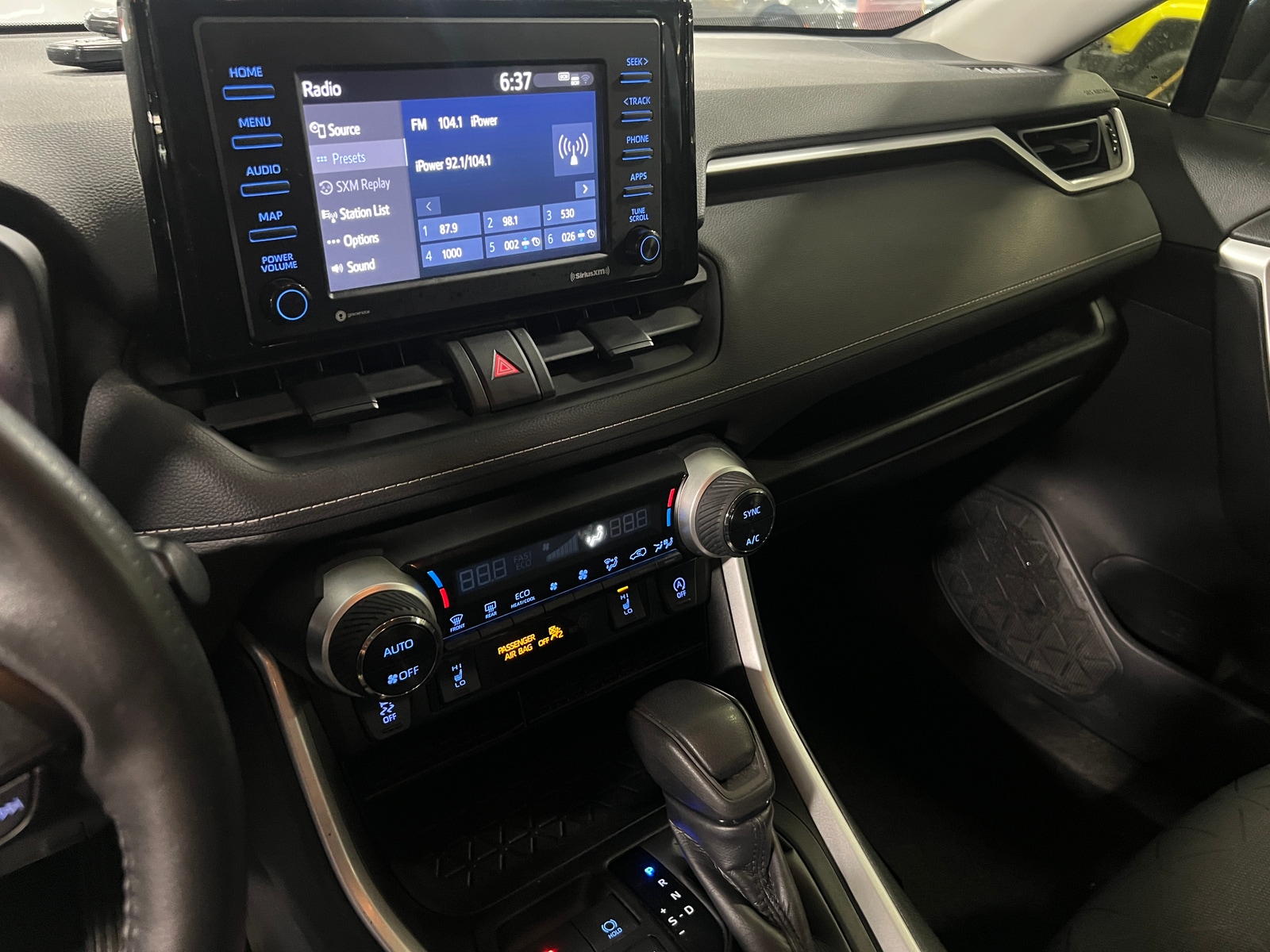 Thumbnail: 2020 Toyota RAV4 - 4