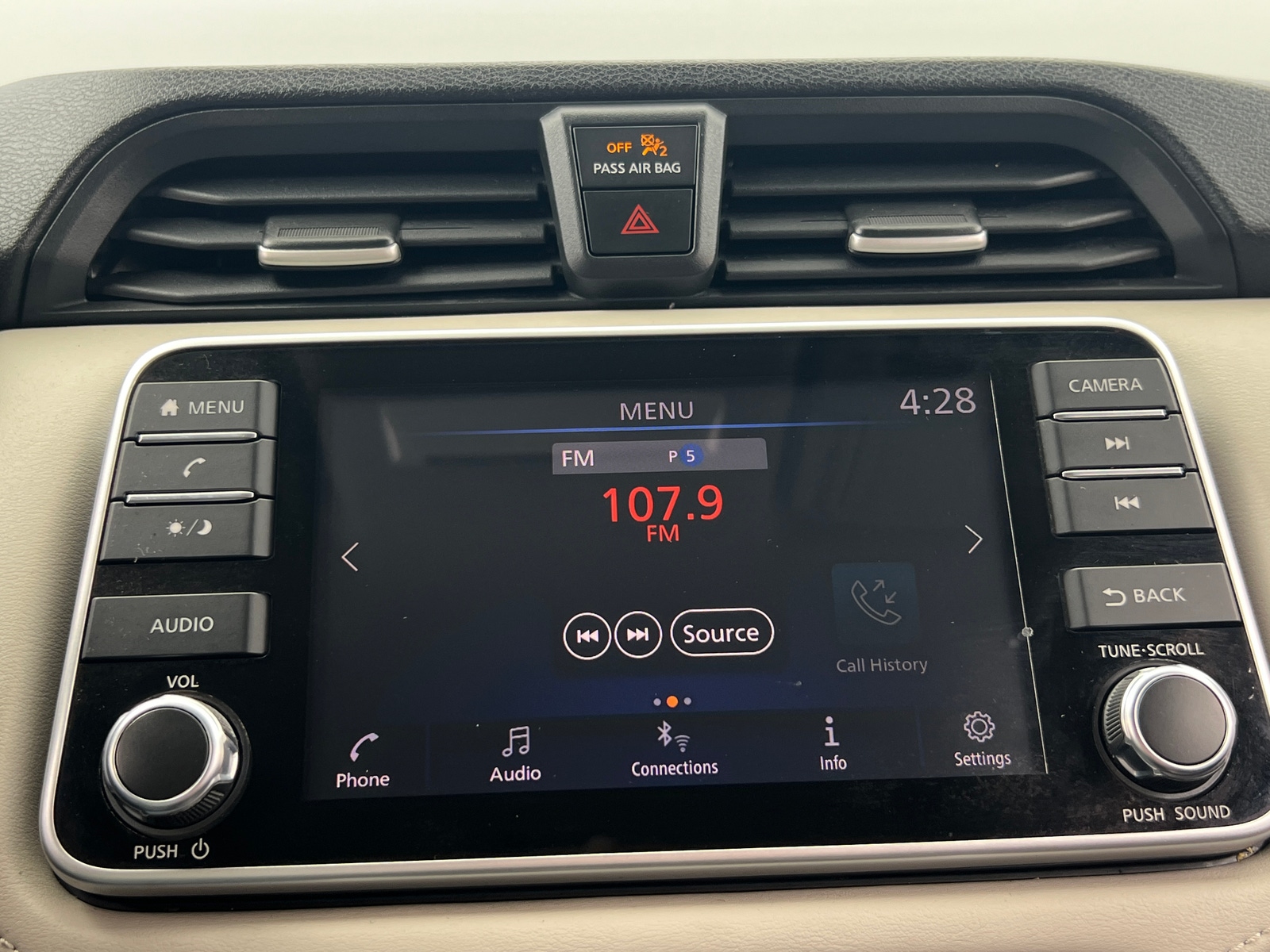 Thumbnail: 2020 Nissan Versa - 4