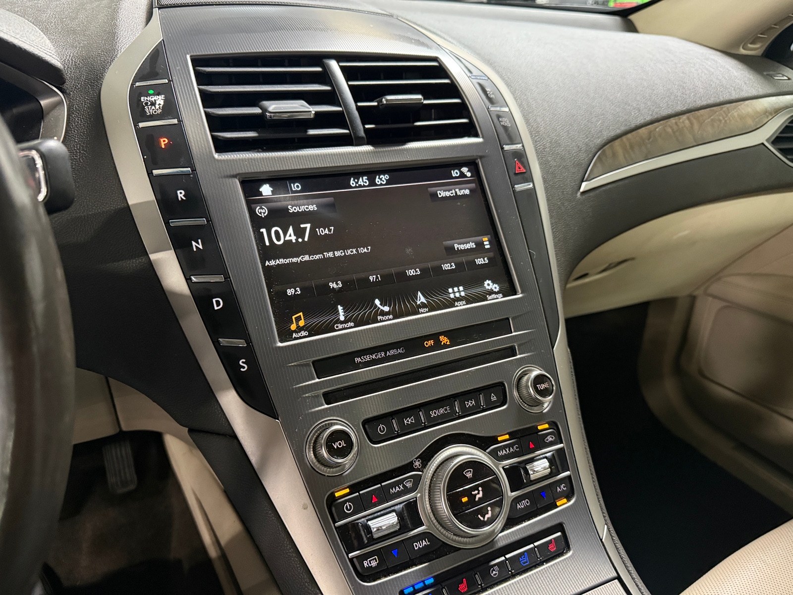 Thumbnail: 2017 Lincoln MKZ - 3