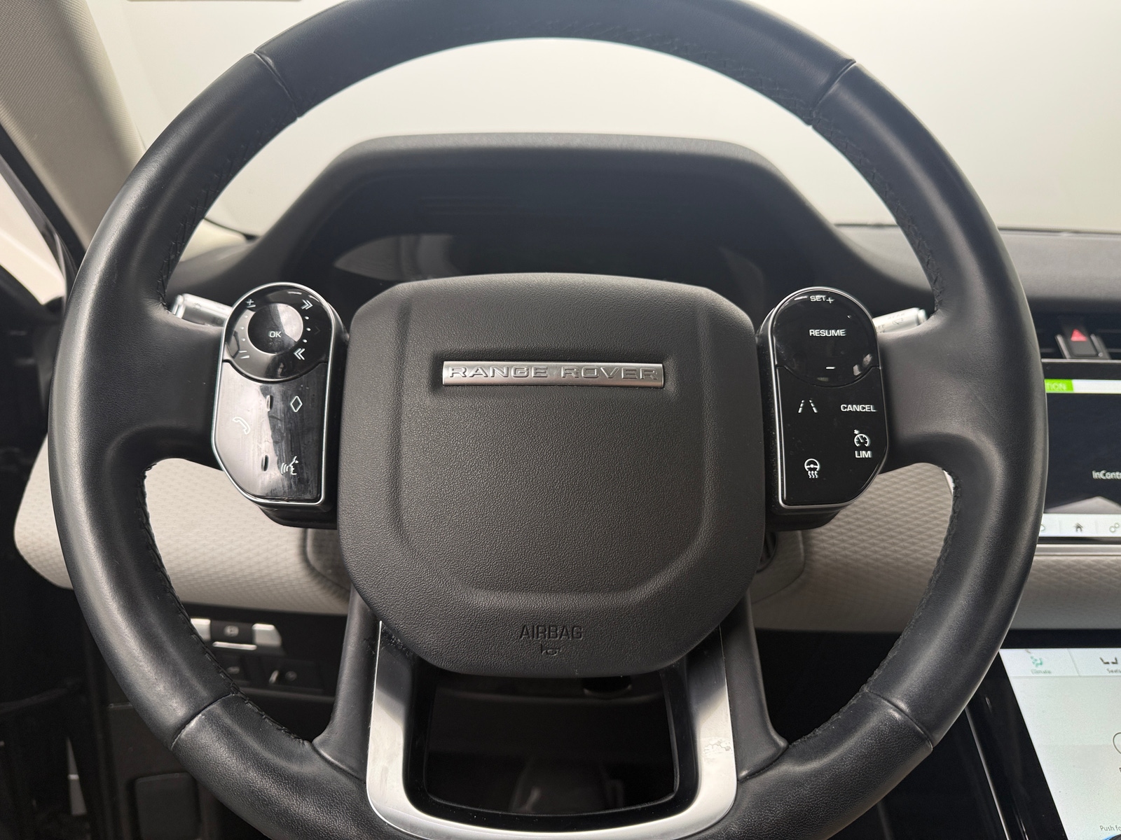 Thumbnail: 2020 Land Rover Range Rover Evoque - 4