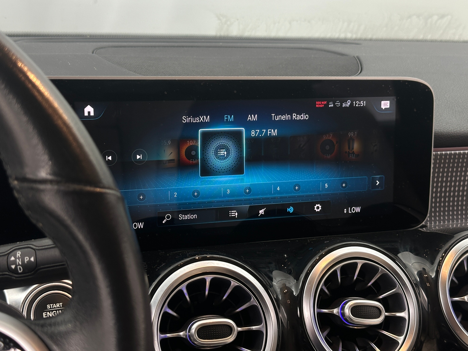 Thumbnail: 2021 Mercedes-Benz GLB - 3