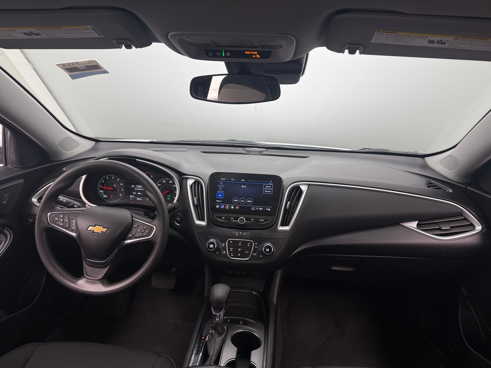 Thumbnail: 2024 Chevrolet Malibu - 3