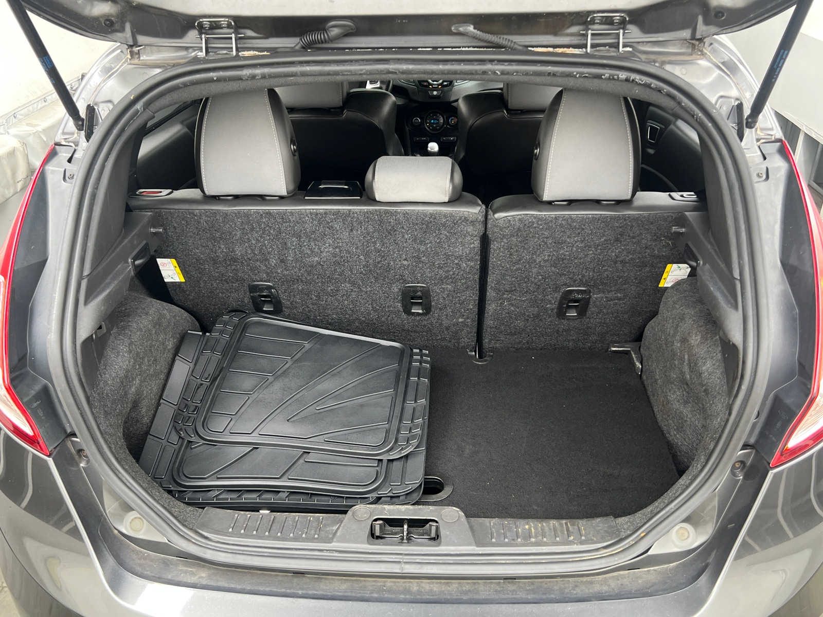 Thumbnail: 2017 Ford Fiesta - 6