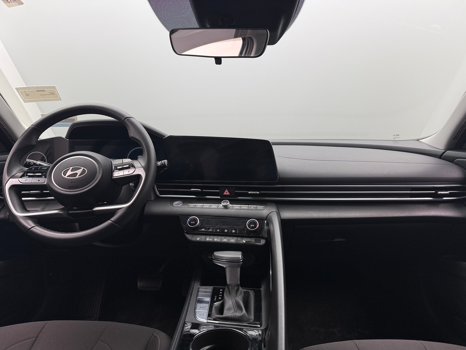 Thumbnail: 2025 Hyundai Elantra - 3