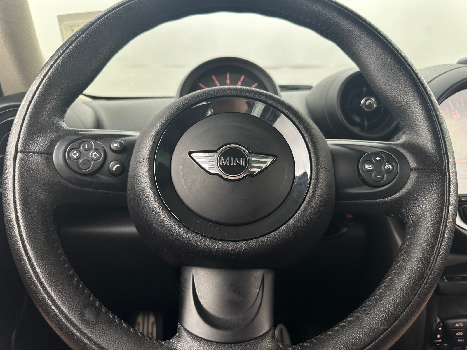 Thumbnail: 2015 MINI Cooper Paceman - 4