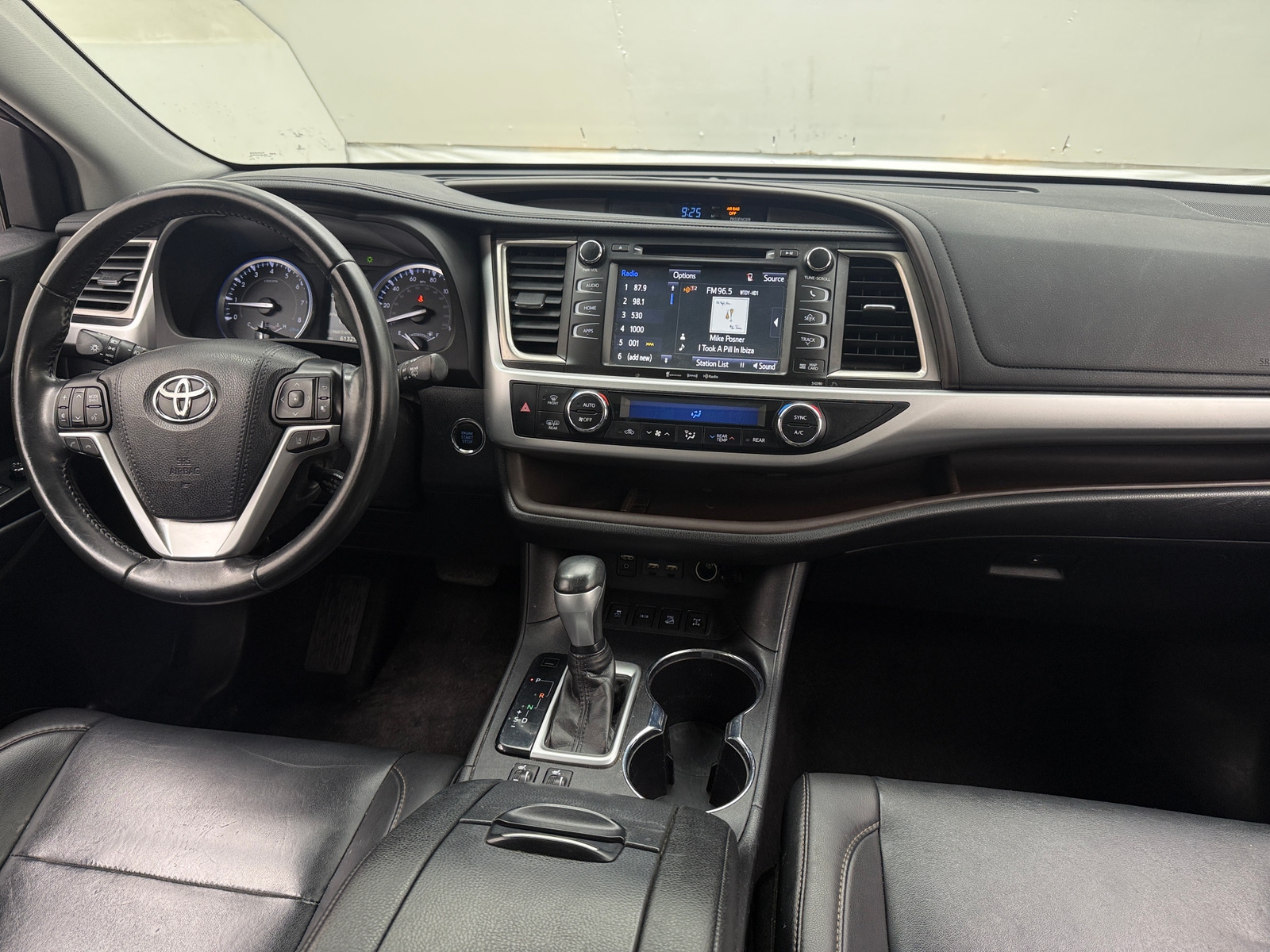 Thumbnail: 2019 Toyota Highlander - 2