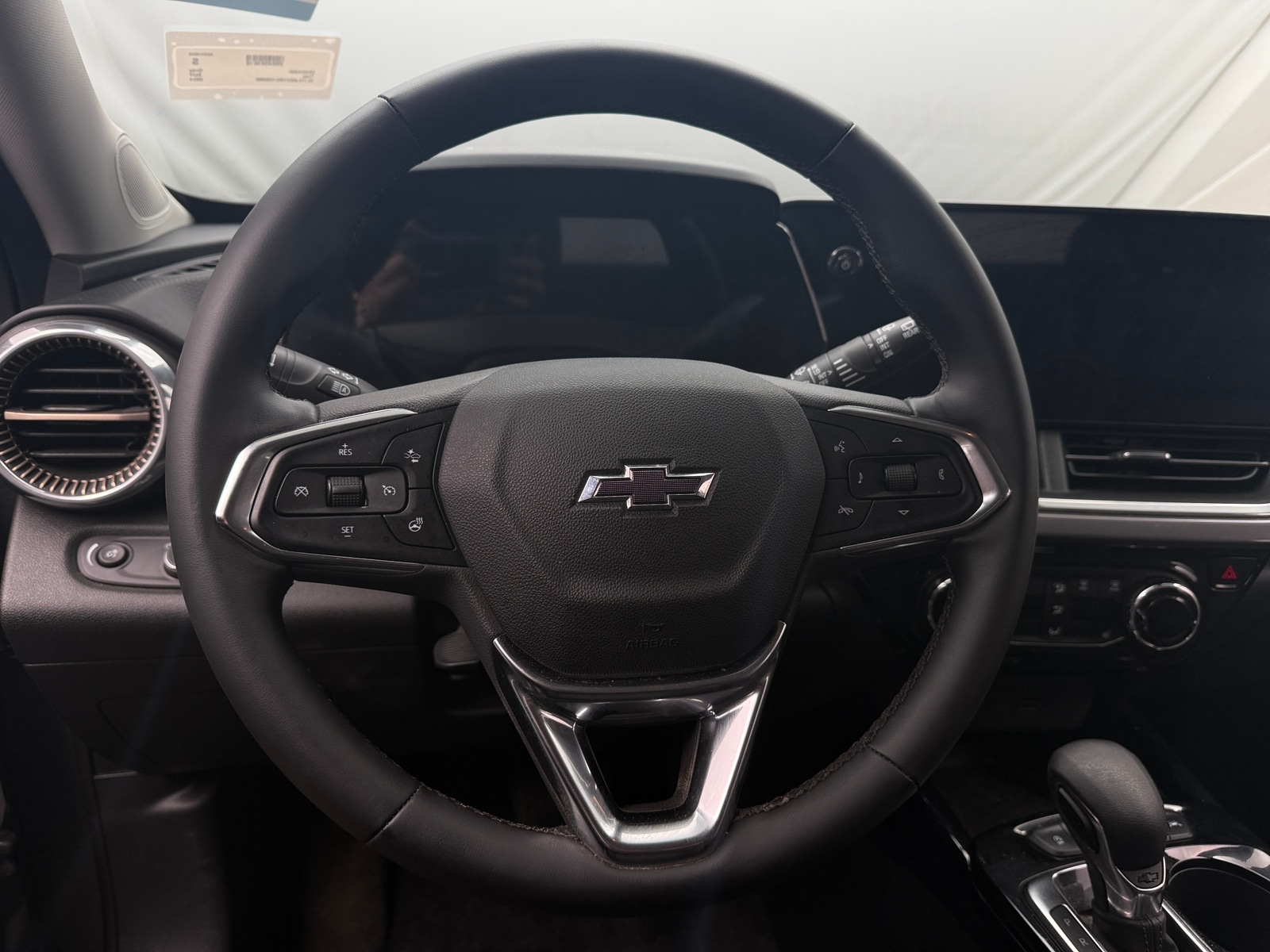 Thumbnail: 2024 Chevrolet Trax - 4