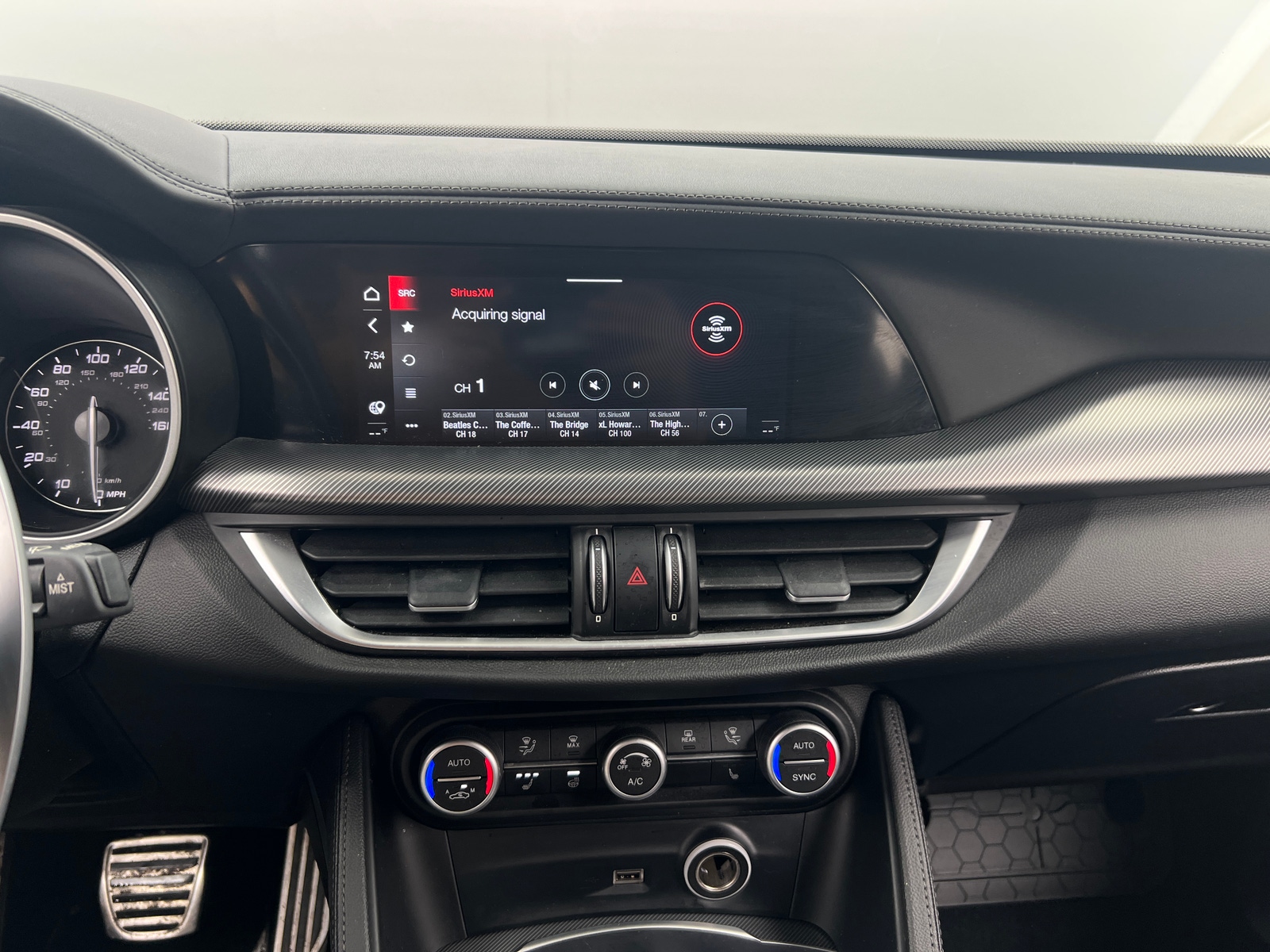 Thumbnail: 2020 Alfa Romeo Stelvio - 3