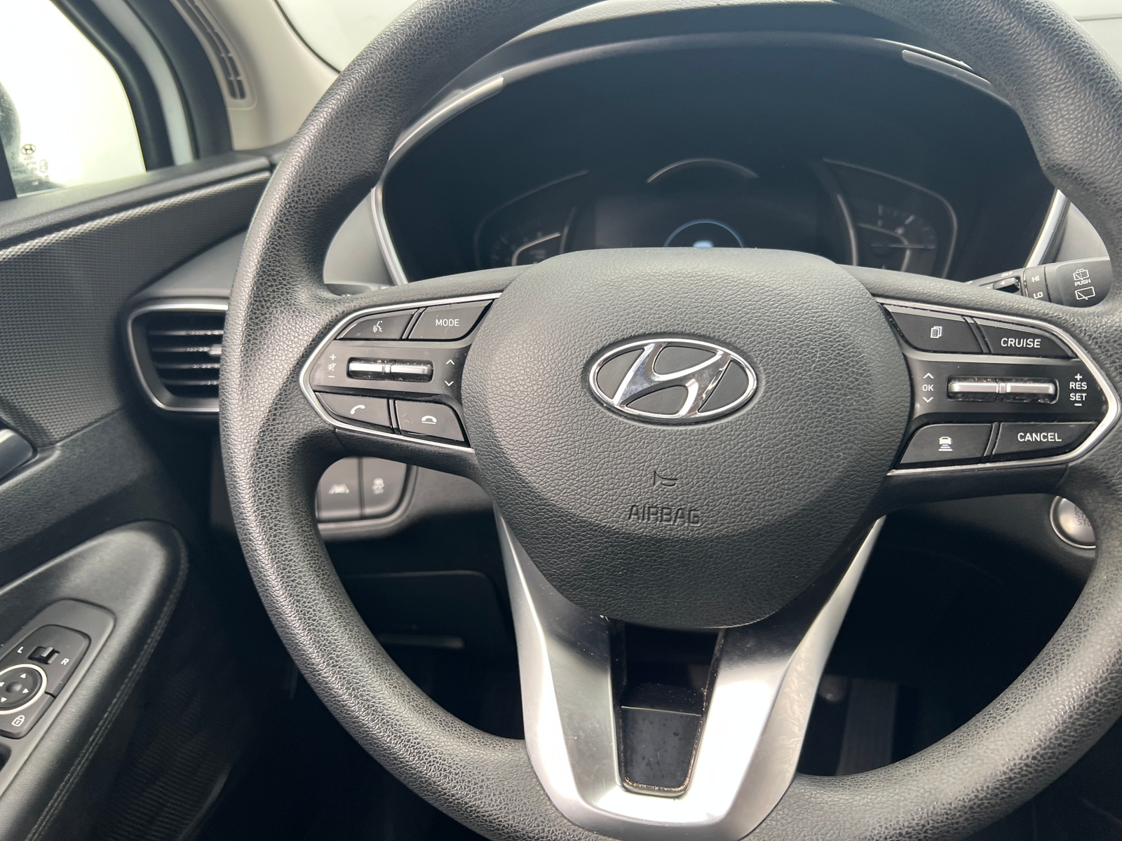 Thumbnail: 2019 Hyundai Santa Fe - 5