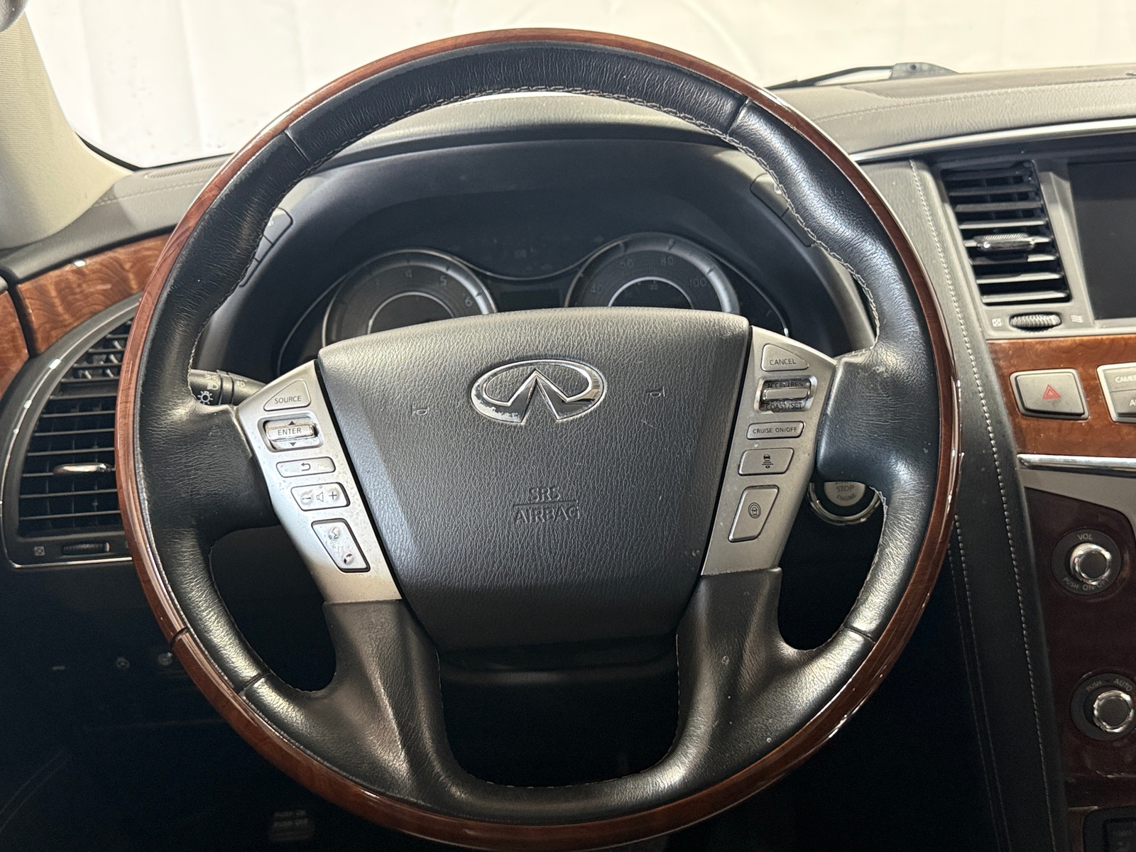 Thumbnail: 2019 INFINITI QX80 - 4