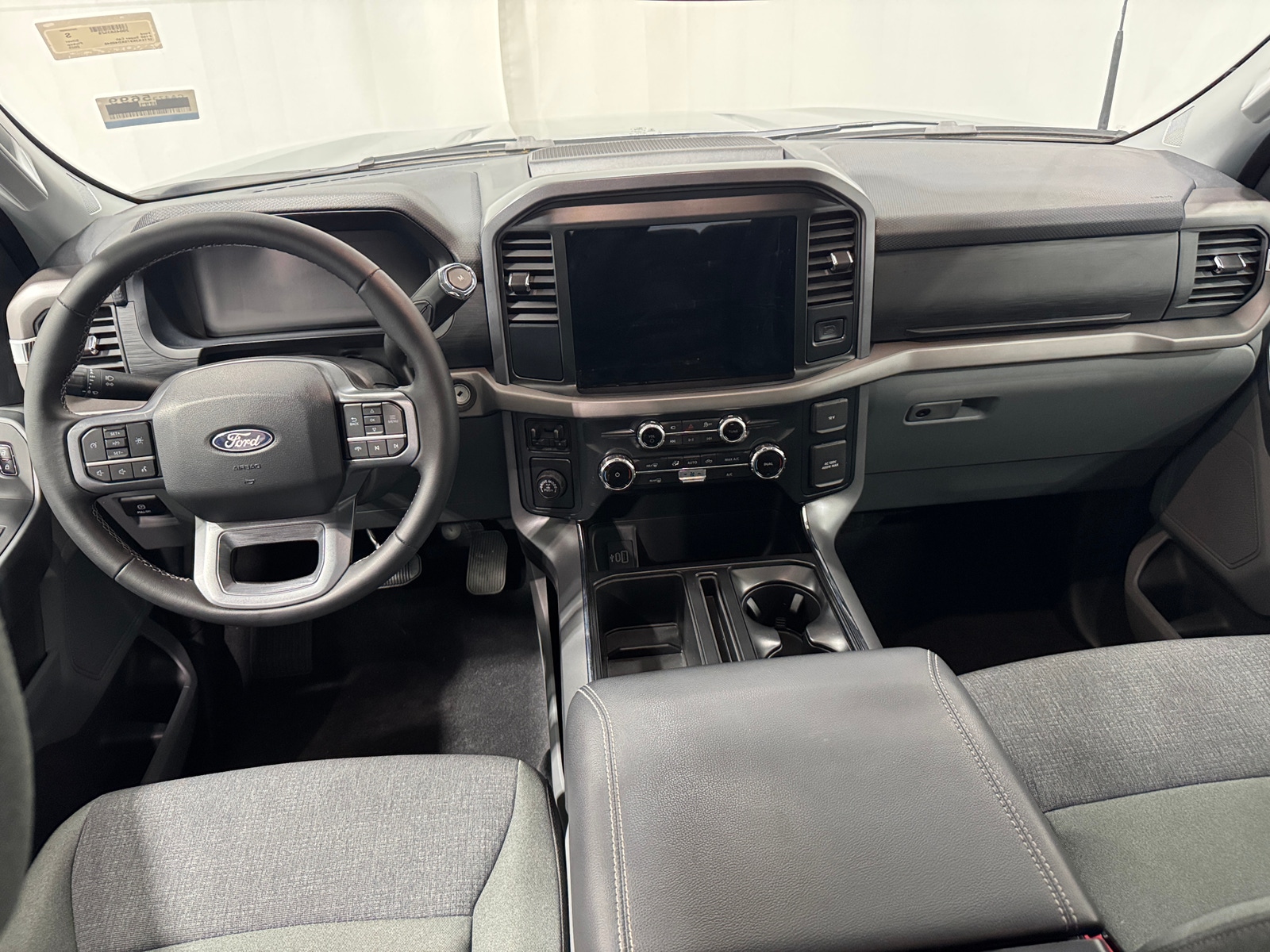 Thumbnail: 2025 Ford Econoline - 3