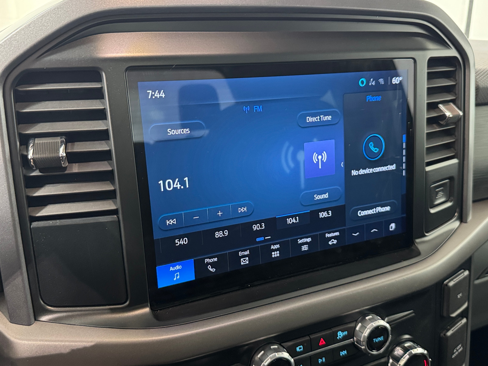 Thumbnail: 2025 Ford Econoline - 4