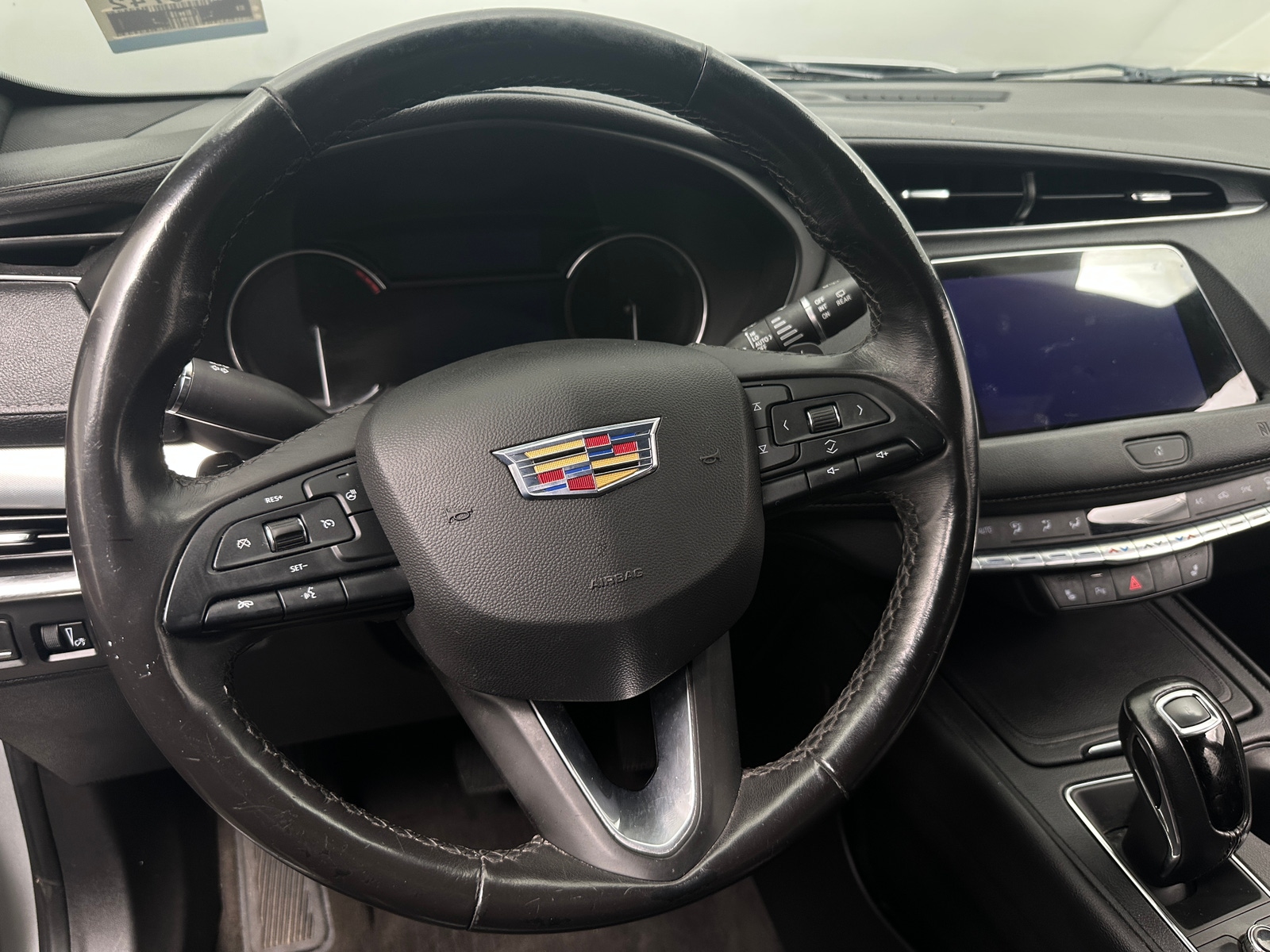 Thumbnail: 2019 Cadillac XT4 - 4