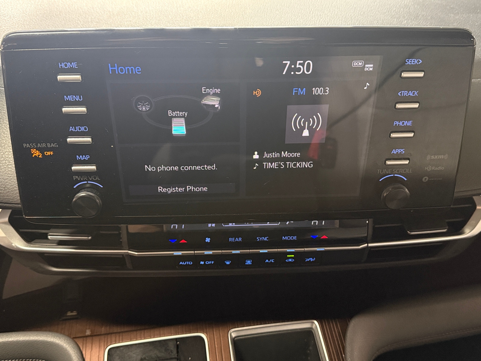 Thumbnail: 2023 Toyota Sienna - 4