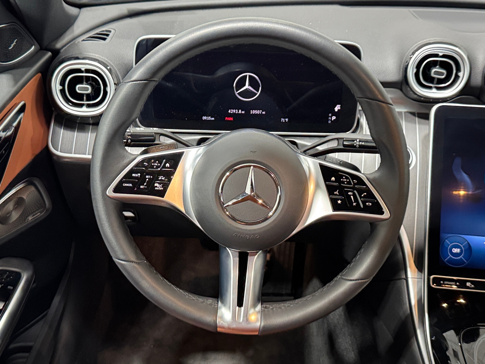 Thumbnail: 2025 Mercedes-Benz C-Class - 4