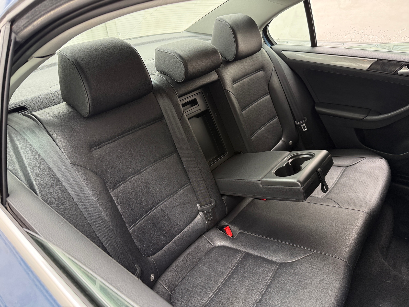 Thumbnail: 2017 Volkswagen Jetta - 5