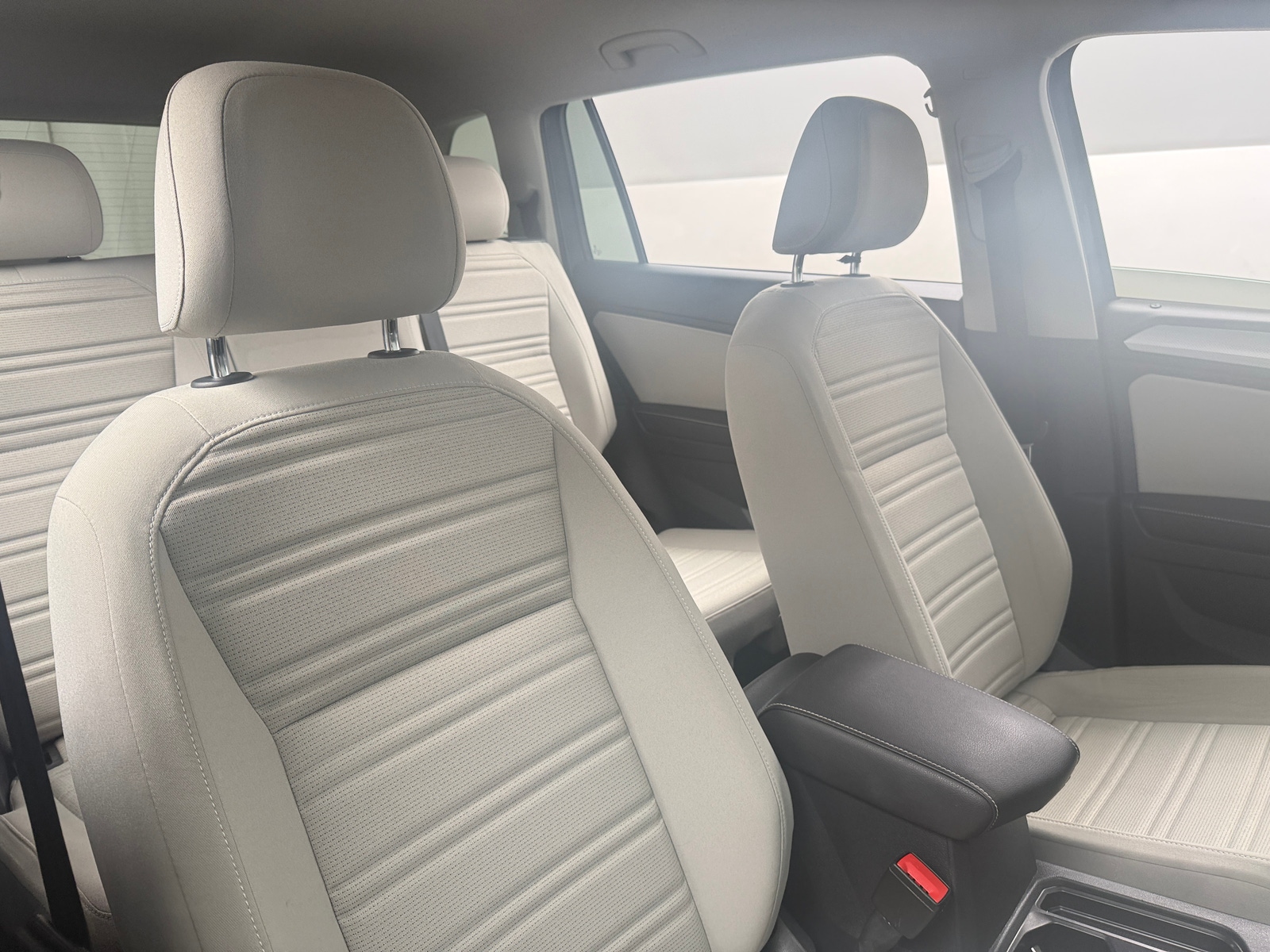 Thumbnail: 2022 Volkswagen Tiguan - 2