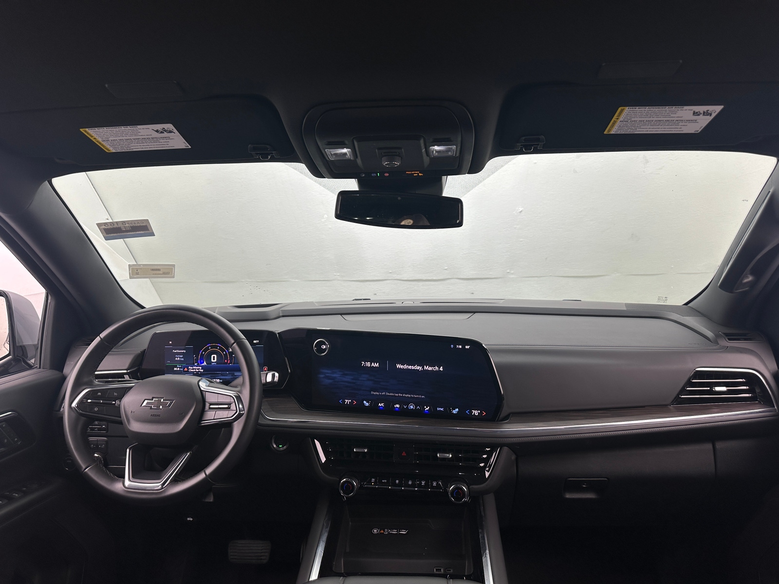 Thumbnail: 2025 Chevrolet Suburban - 2