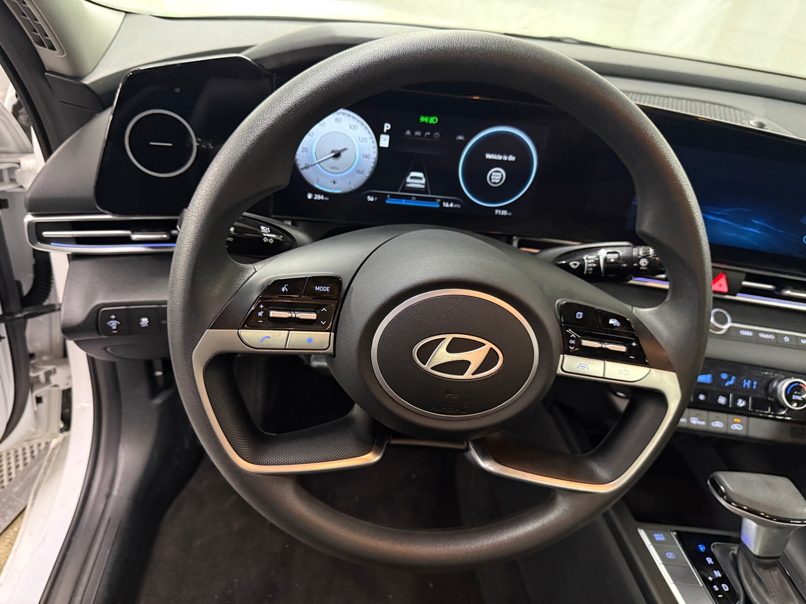 Thumbnail: 2024 Hyundai Elantra - 5