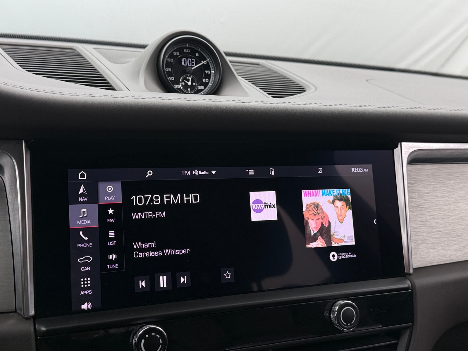 Thumbnail: 2023 Porsche Macan - 3