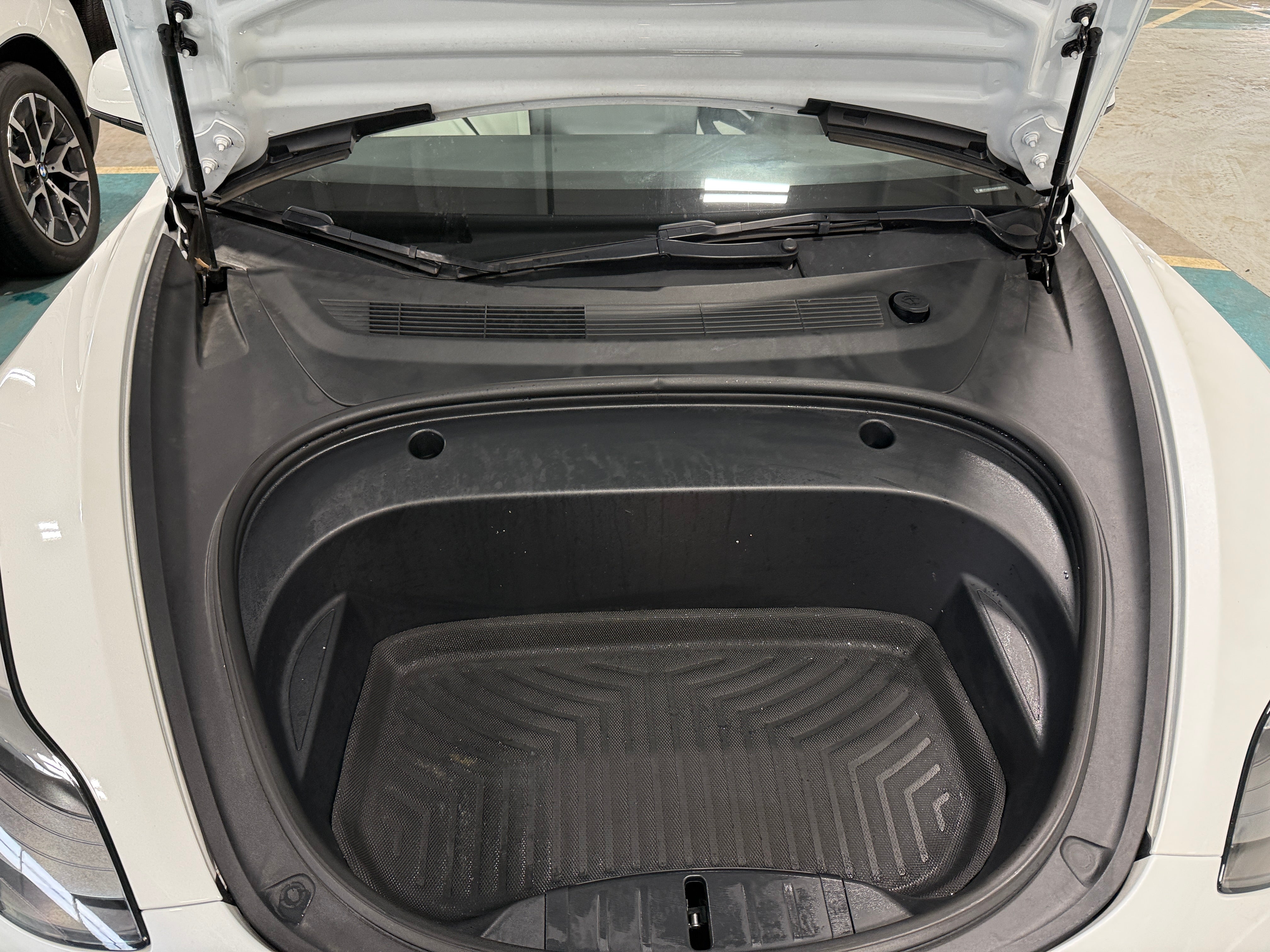 2023 Tesla Model 3 - Image 1