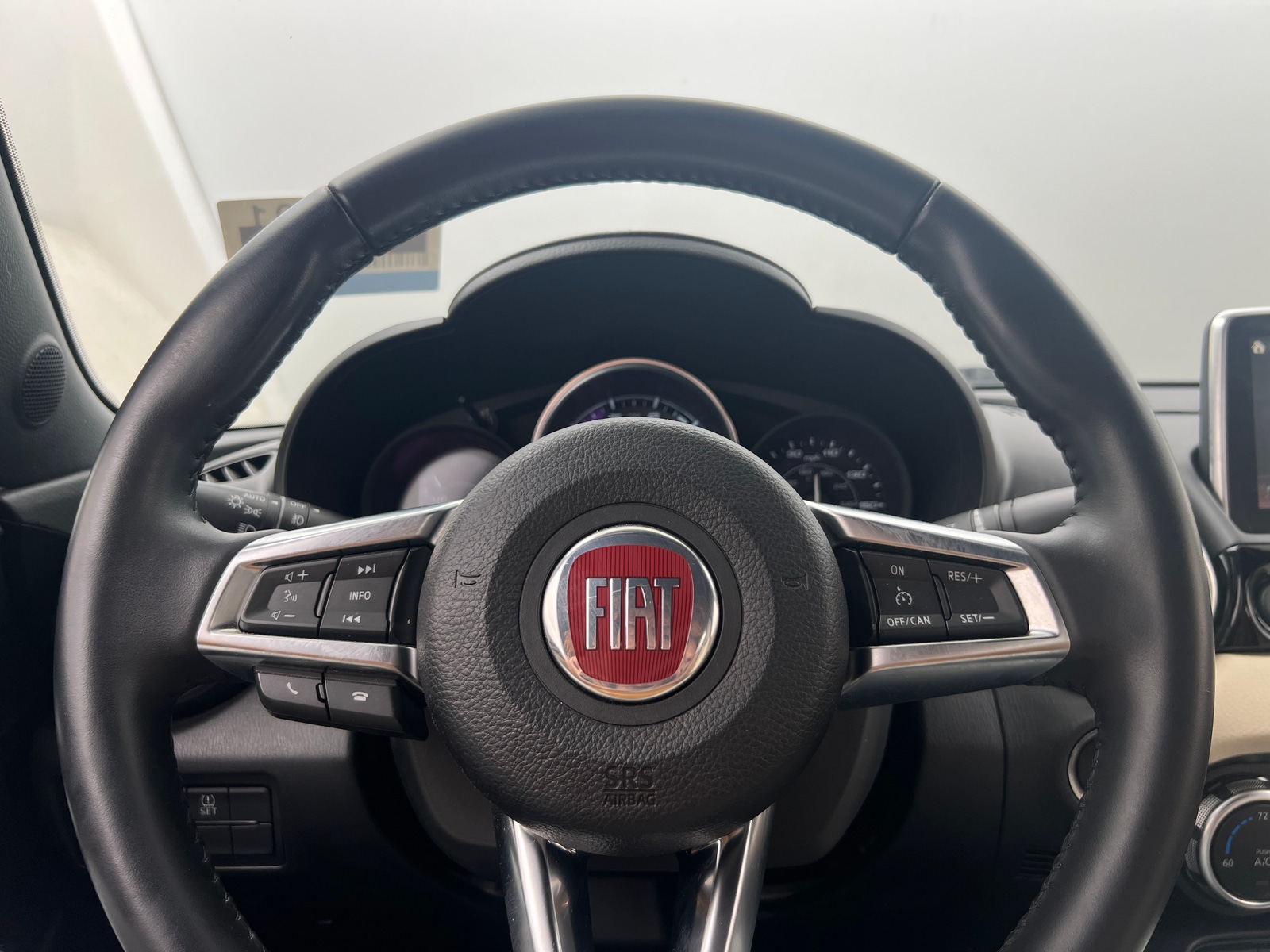 Thumbnail: 2019 Fiat 124 Spider - 5