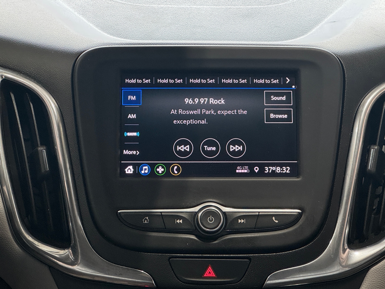 Thumbnail: 2021 Chevrolet Equinox - 4